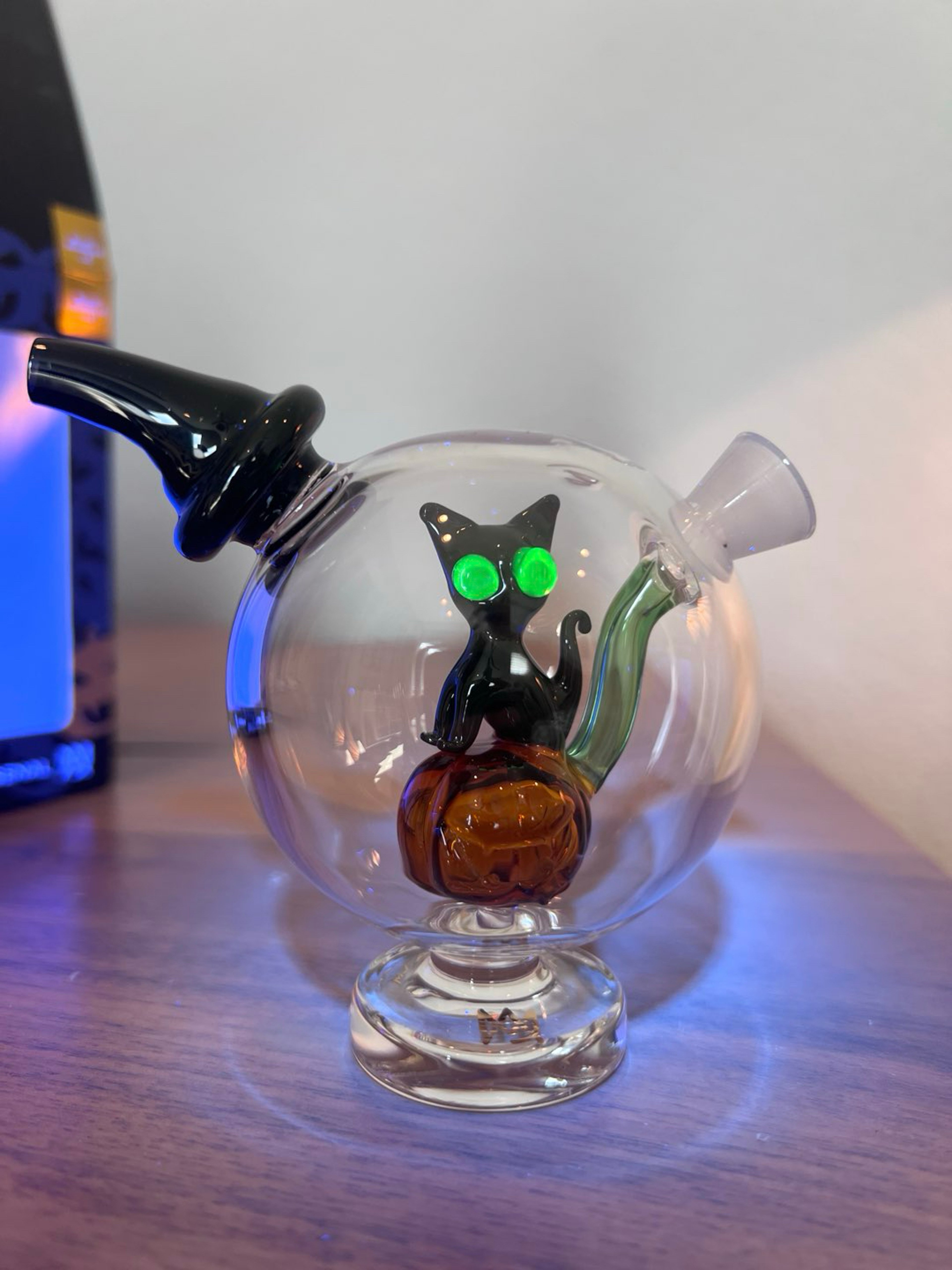 Preview pic of MJ Arsenal - Salem Blunt Bubbler