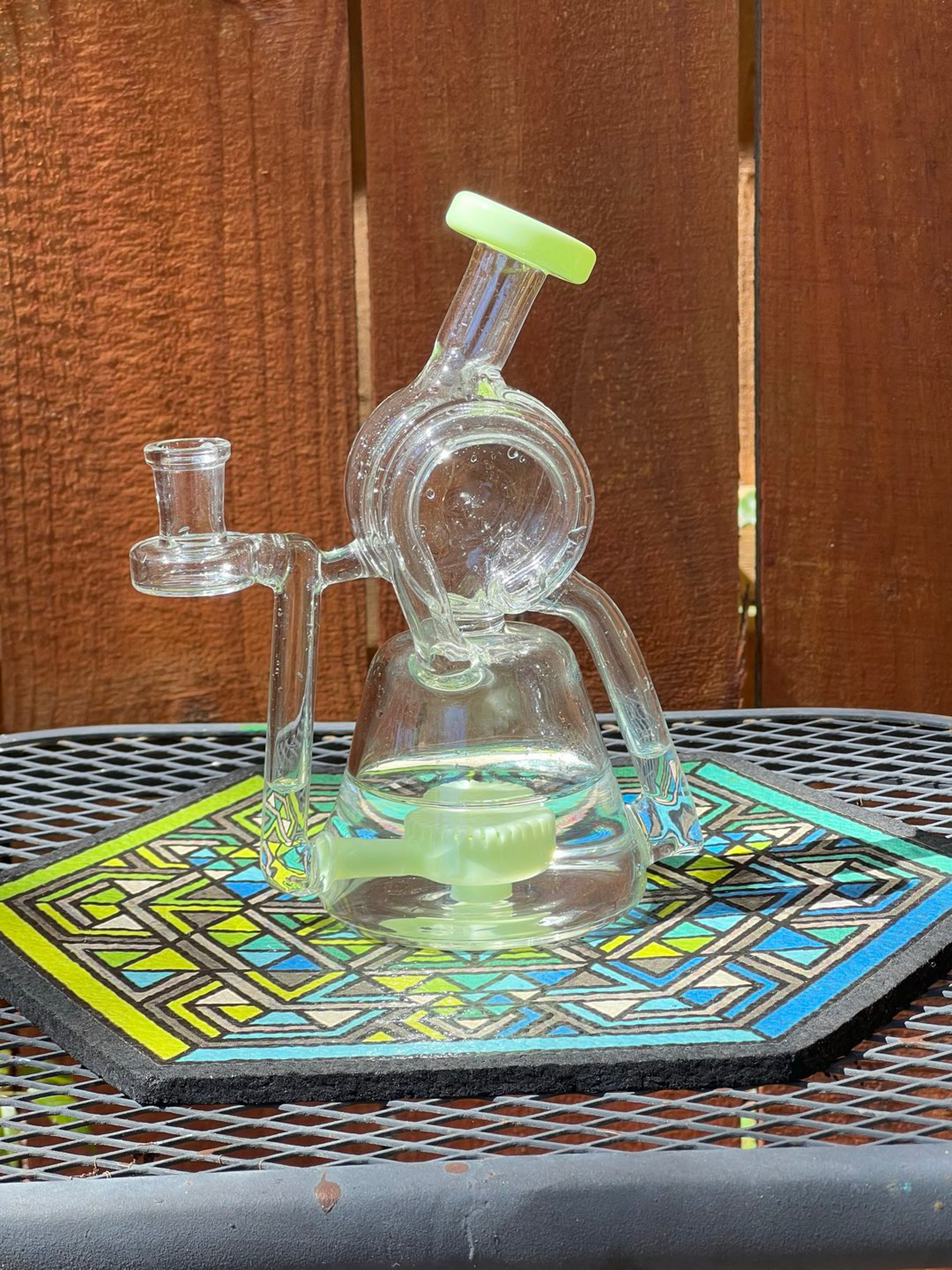 Preview pic of Weird Bong from AFM