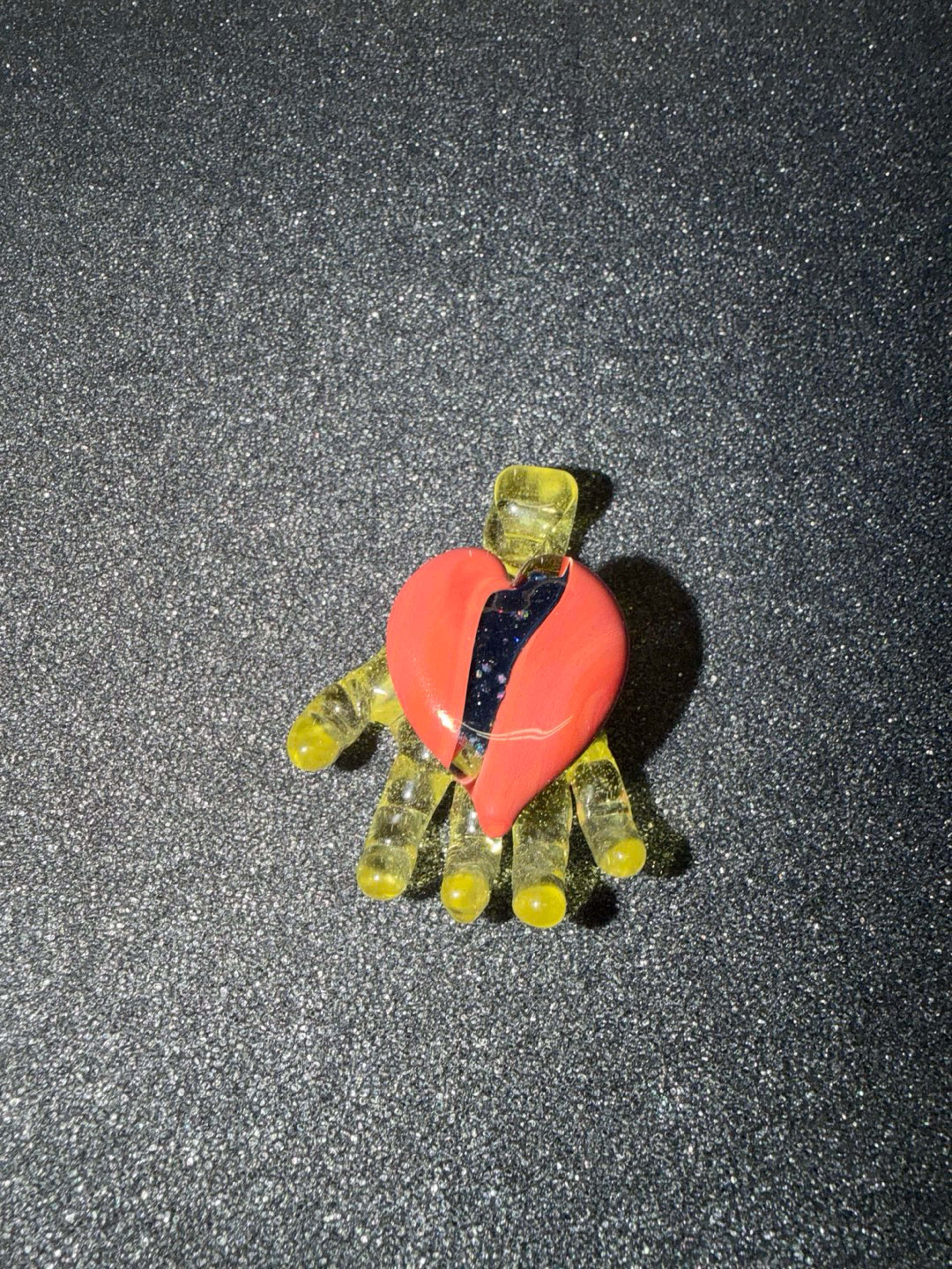 Preview pic of Heart in hand  pendant CFL