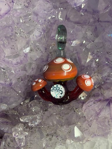 Preview pic of Mushroom cluster pendant