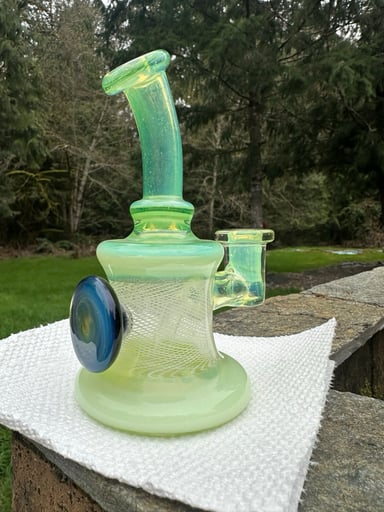 Preview pic of ET glass banger hanger