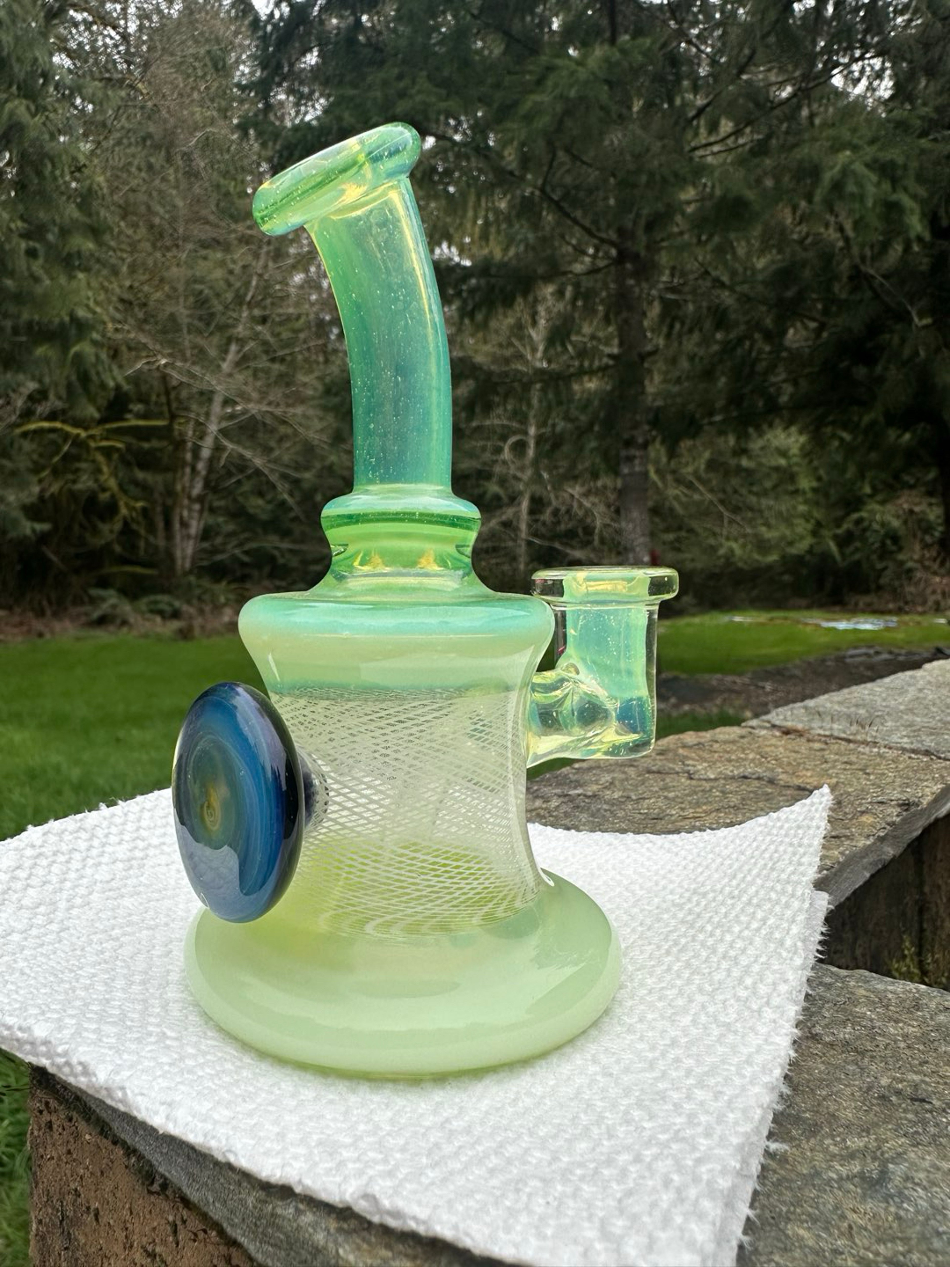 Preview pic of ET glass banger hanger