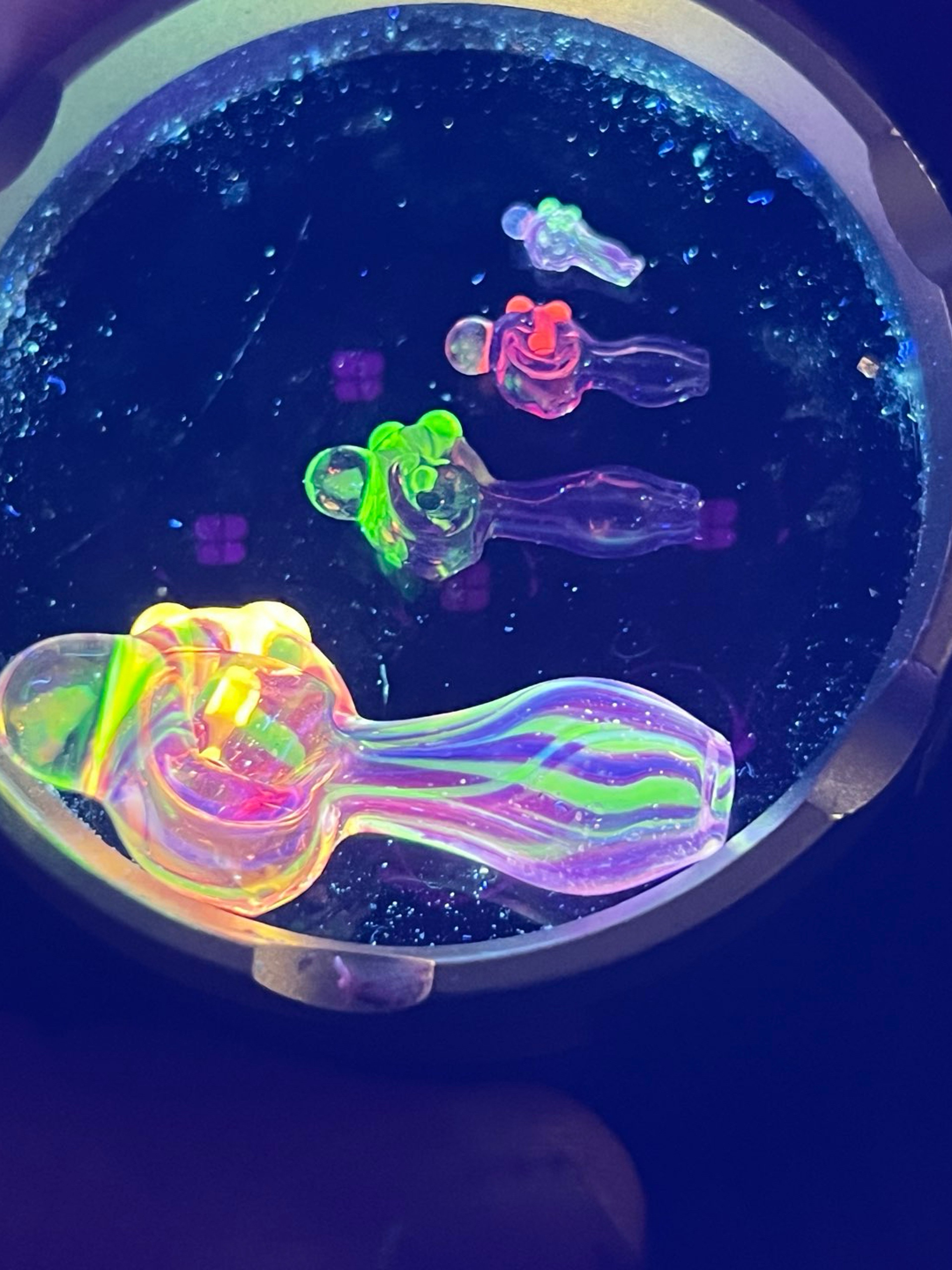 4 pc miniature pipe set UV, crushed and encased Opal image 0