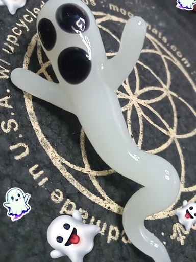 Preview pic of Heady,UV Reactive Spooky 👻 Ghost Pendant