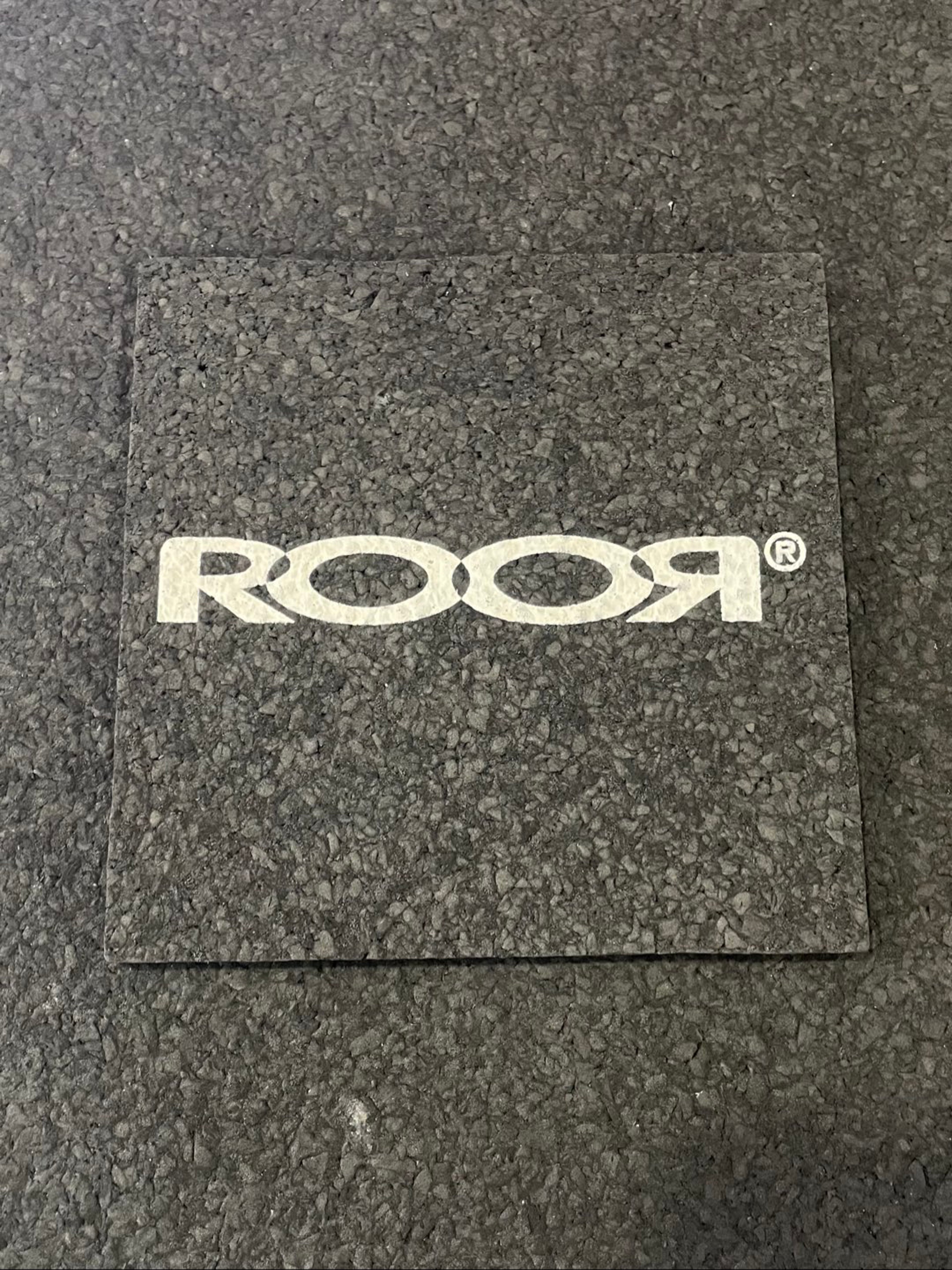 Preview pic of ROOR square mat white