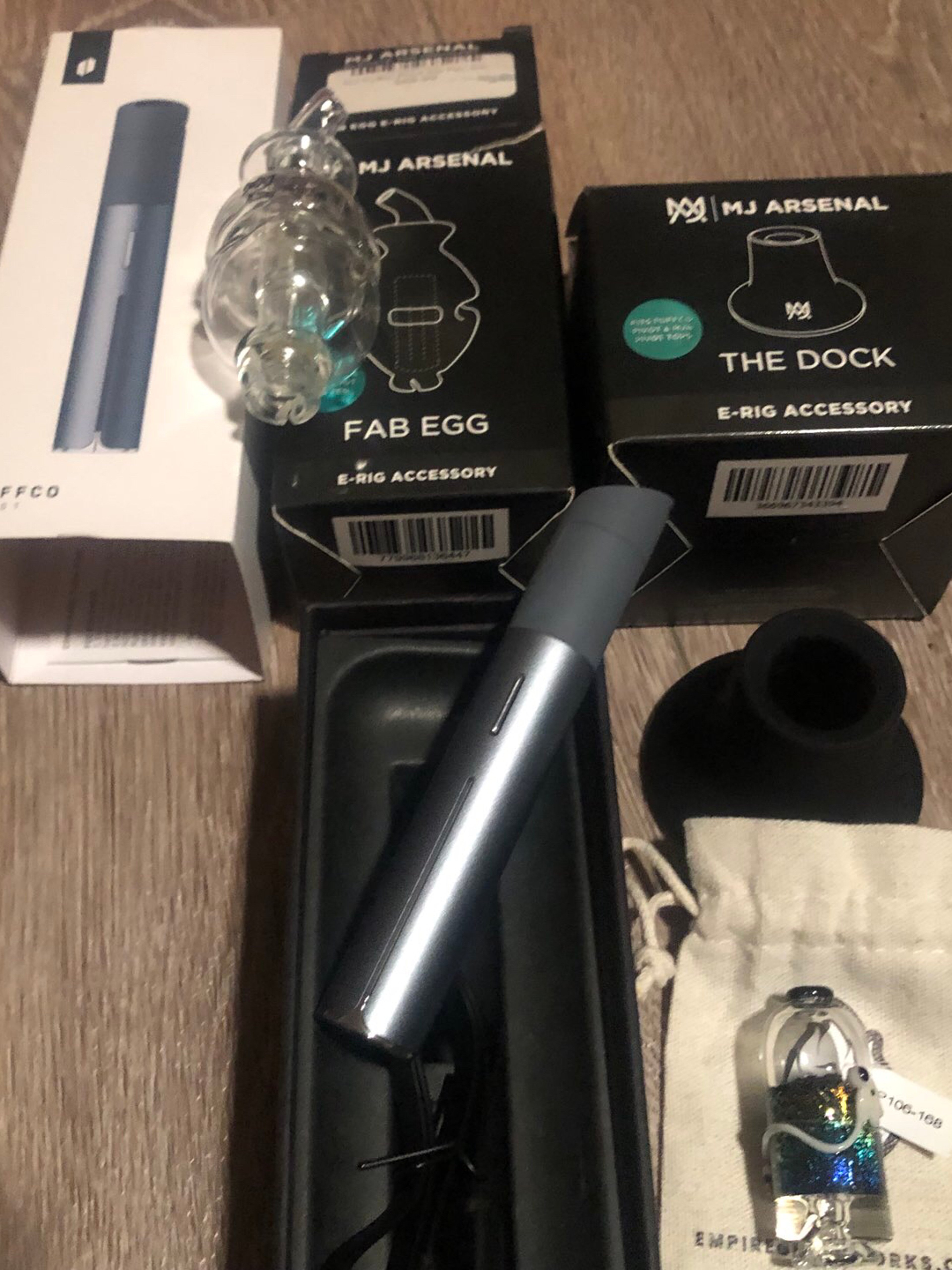 Preview pic of Puffco Pivot Onyx Bundle: MJ Arsenal Fab Egg + Empire Glassworks Mouthpiece