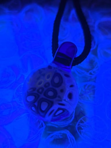 Preview pic of Dot Stacked Pendant by Benfocus Glass.