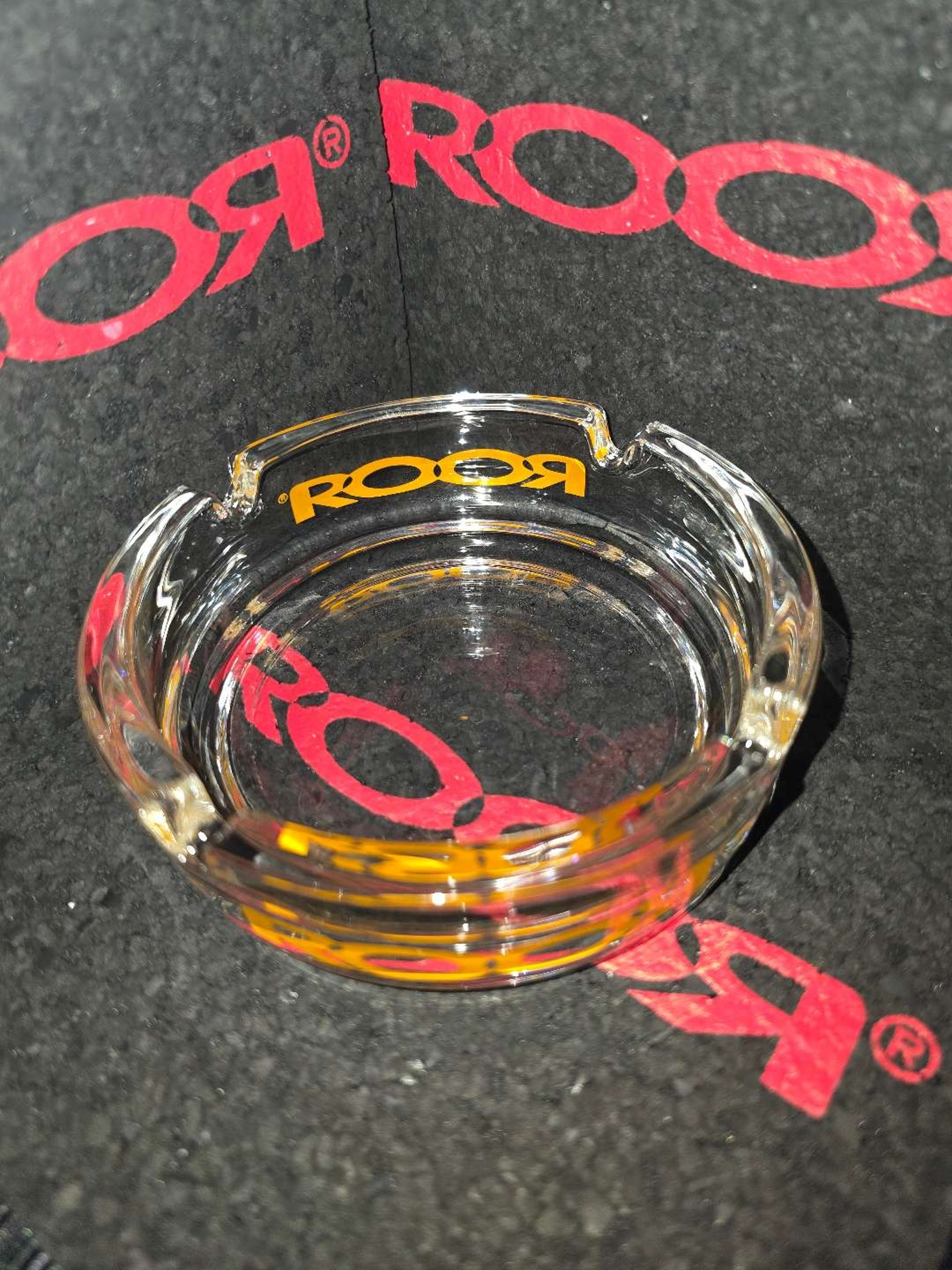 Preview pic of RooR Ash Tray