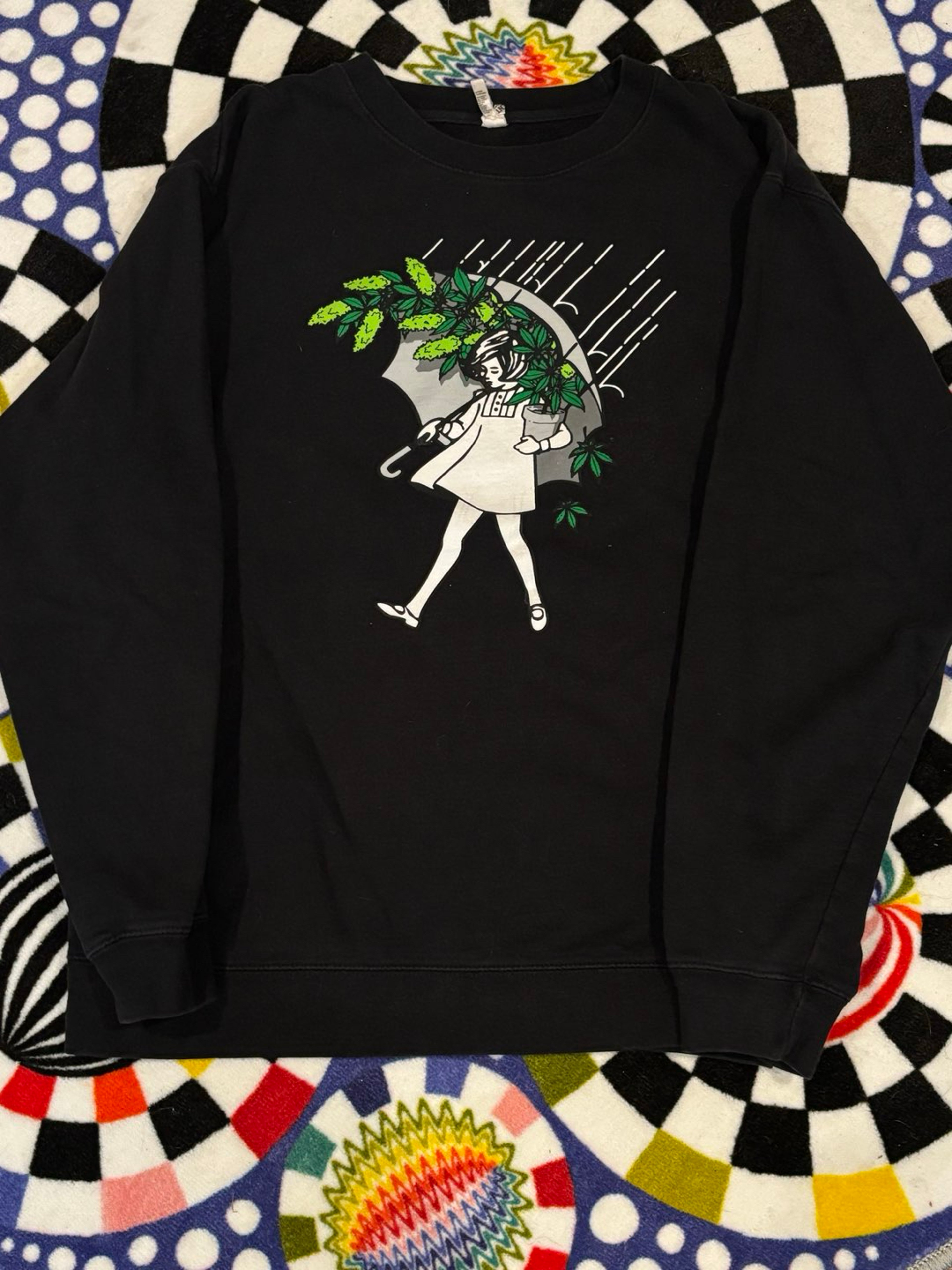 Preview pic of Slinger emerald assault girl skeleton glow in the dark crewneck sz xl