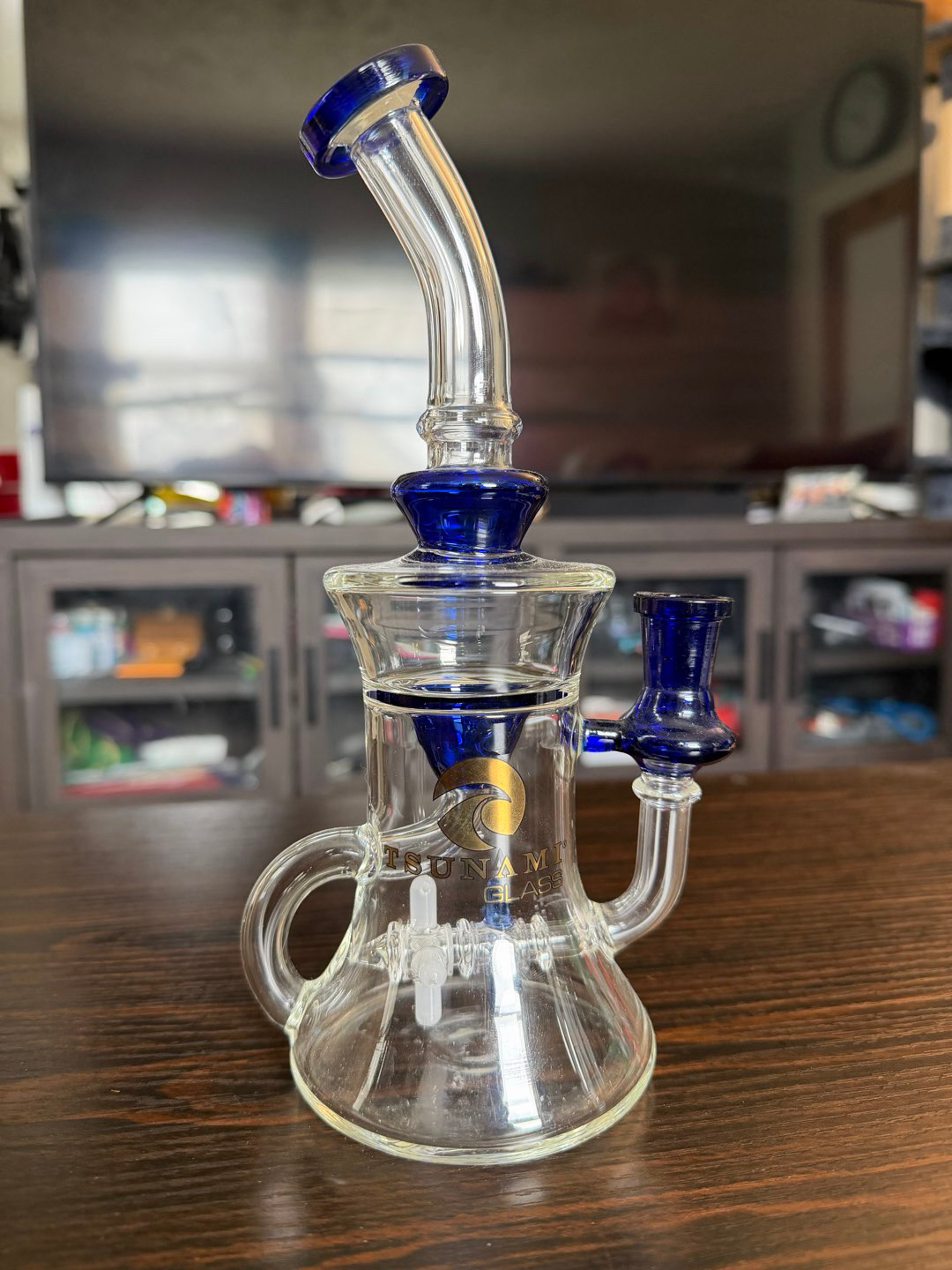Preview pic of Tsunami Glass