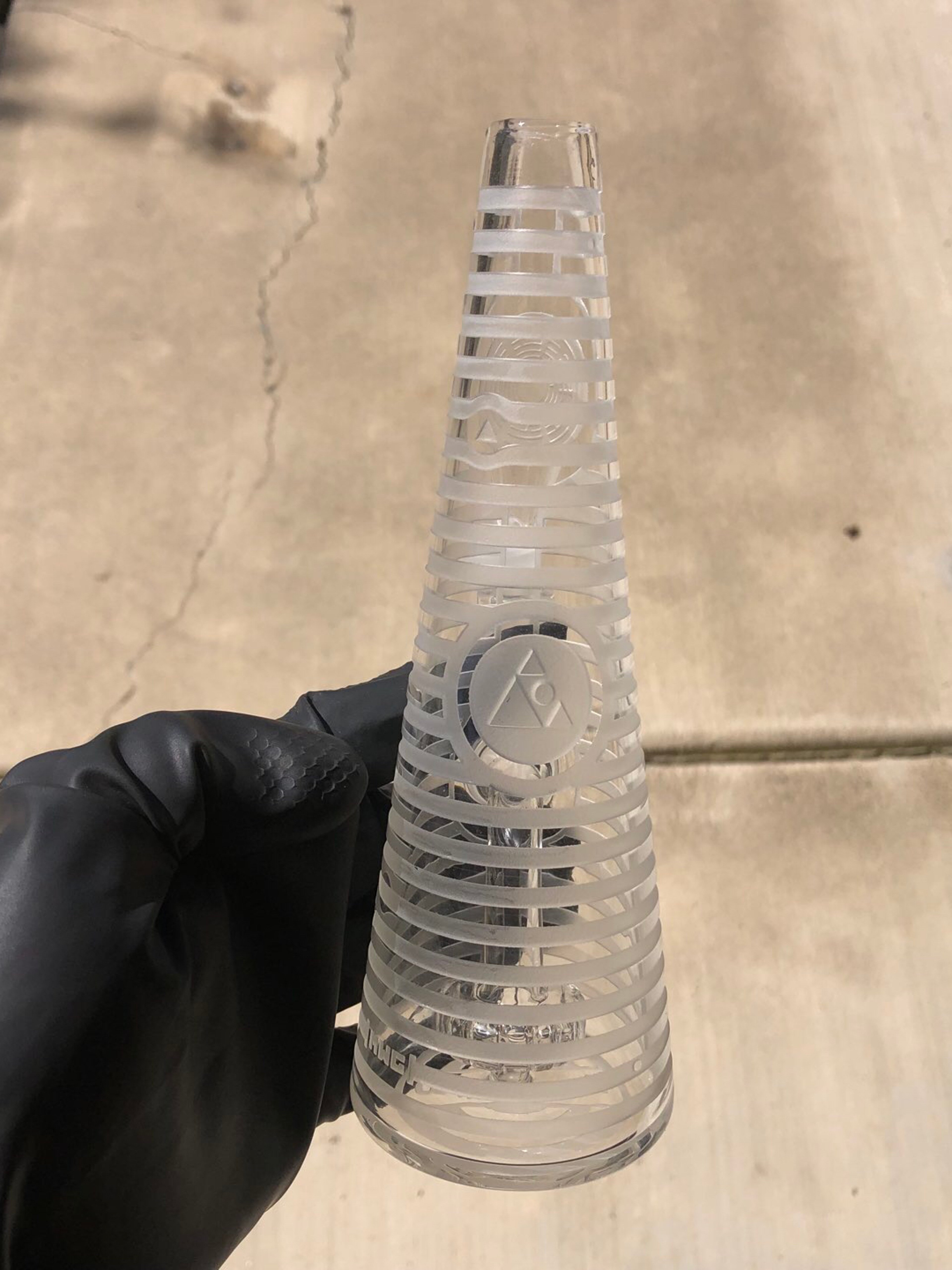 Preview pic of Milky Way Glass 8" Oculus Cone Rig – Teal/Mint
