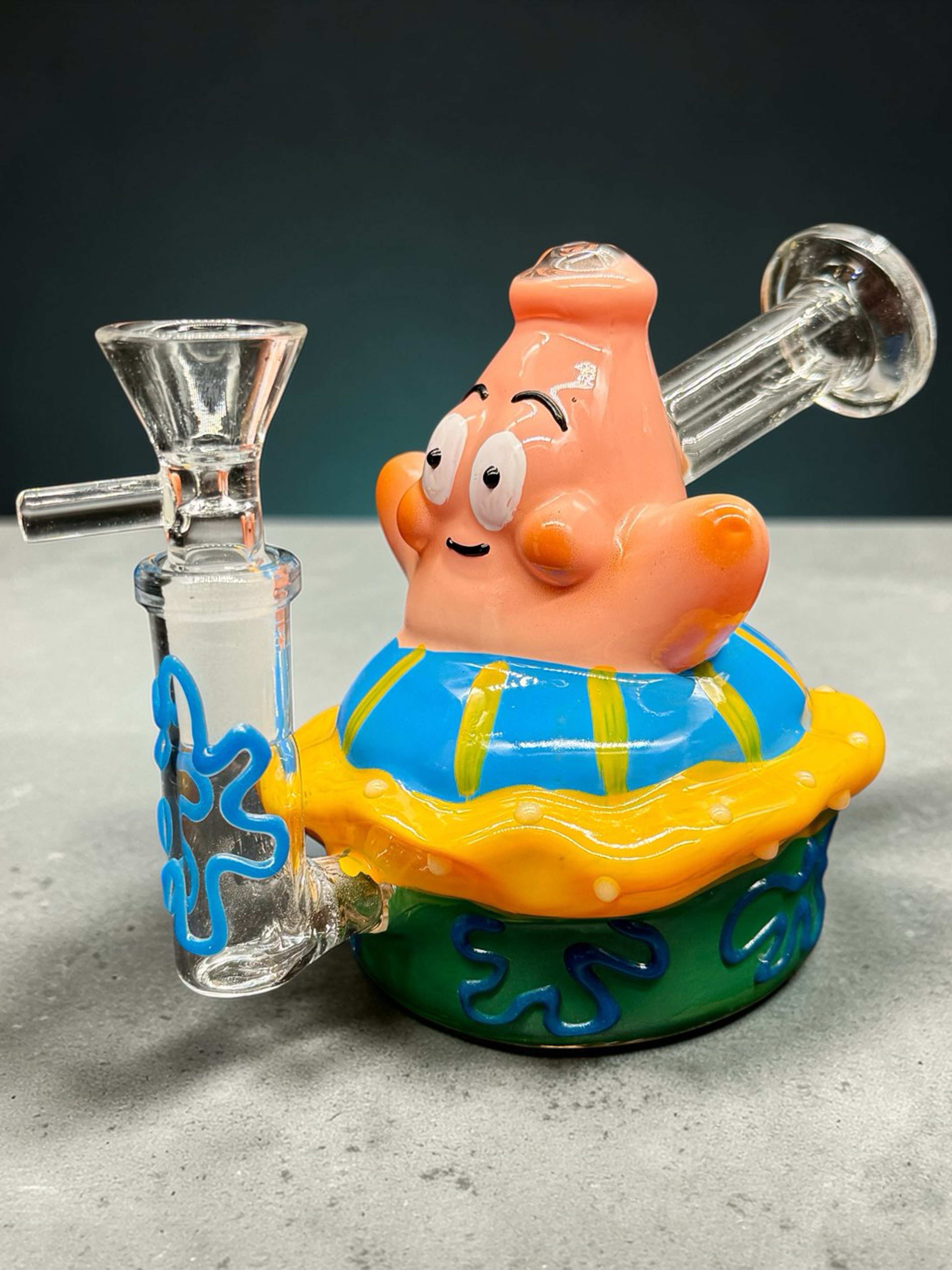 Patrick Star Glow in the Dark Mini Glass Bong 4” – 4.5” Dab Rig with 14mm Bowl & Quartz Banger (Yellow/Blue) image 0