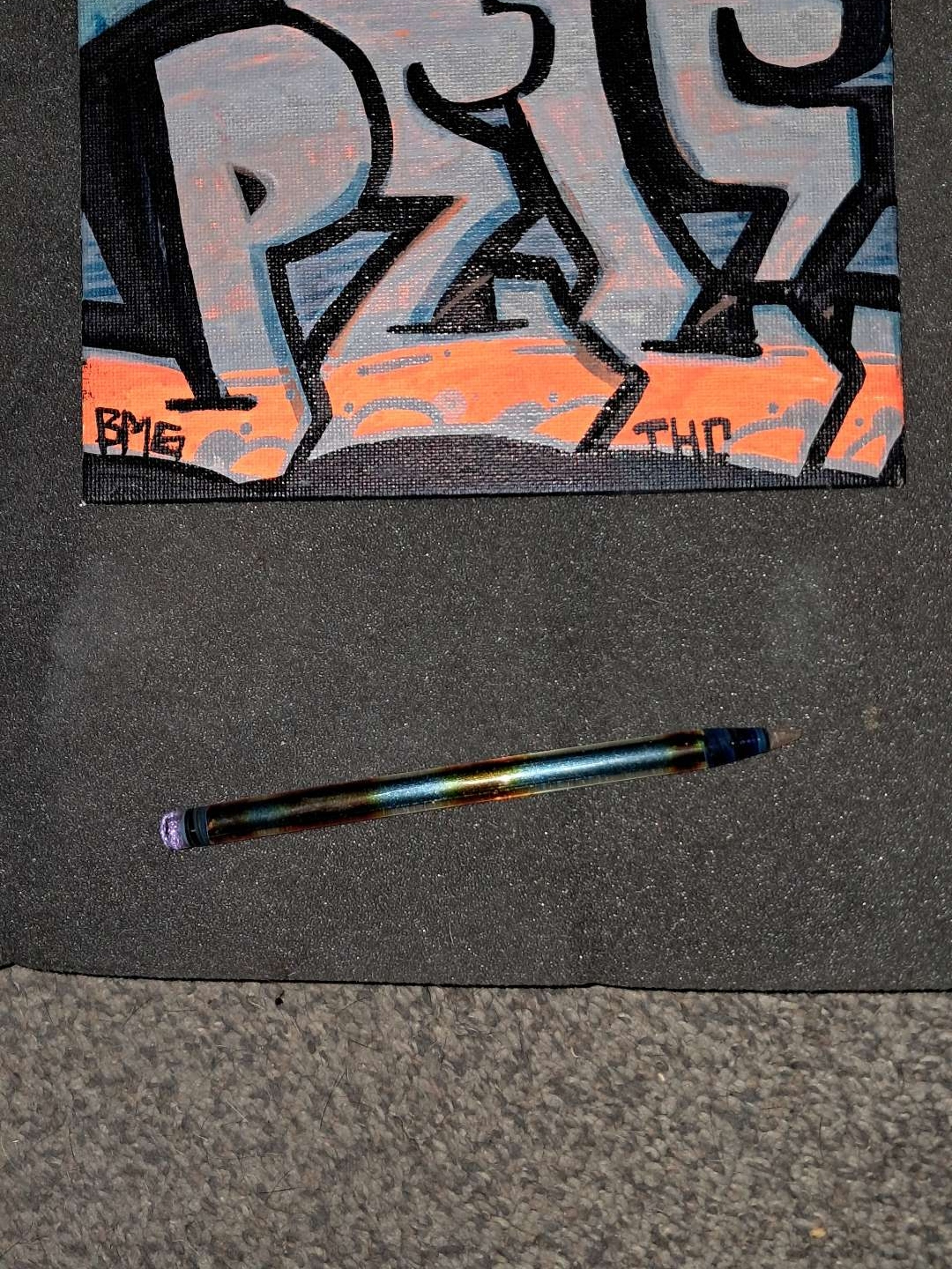 Preview pic of PeleUno Alien Tech glass pencil