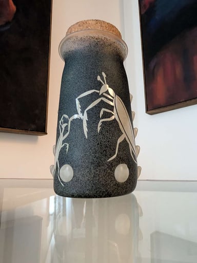 Preview pic of Righter Glass "Battling Bugs" Jar