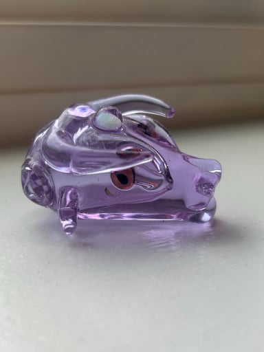 Preview pic of K Man Glass bull pendant