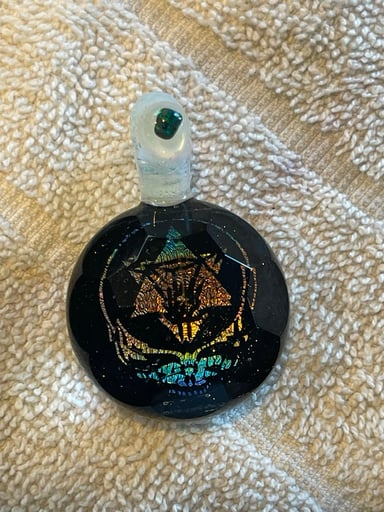 Preview pic of Dobby Stealie pendant