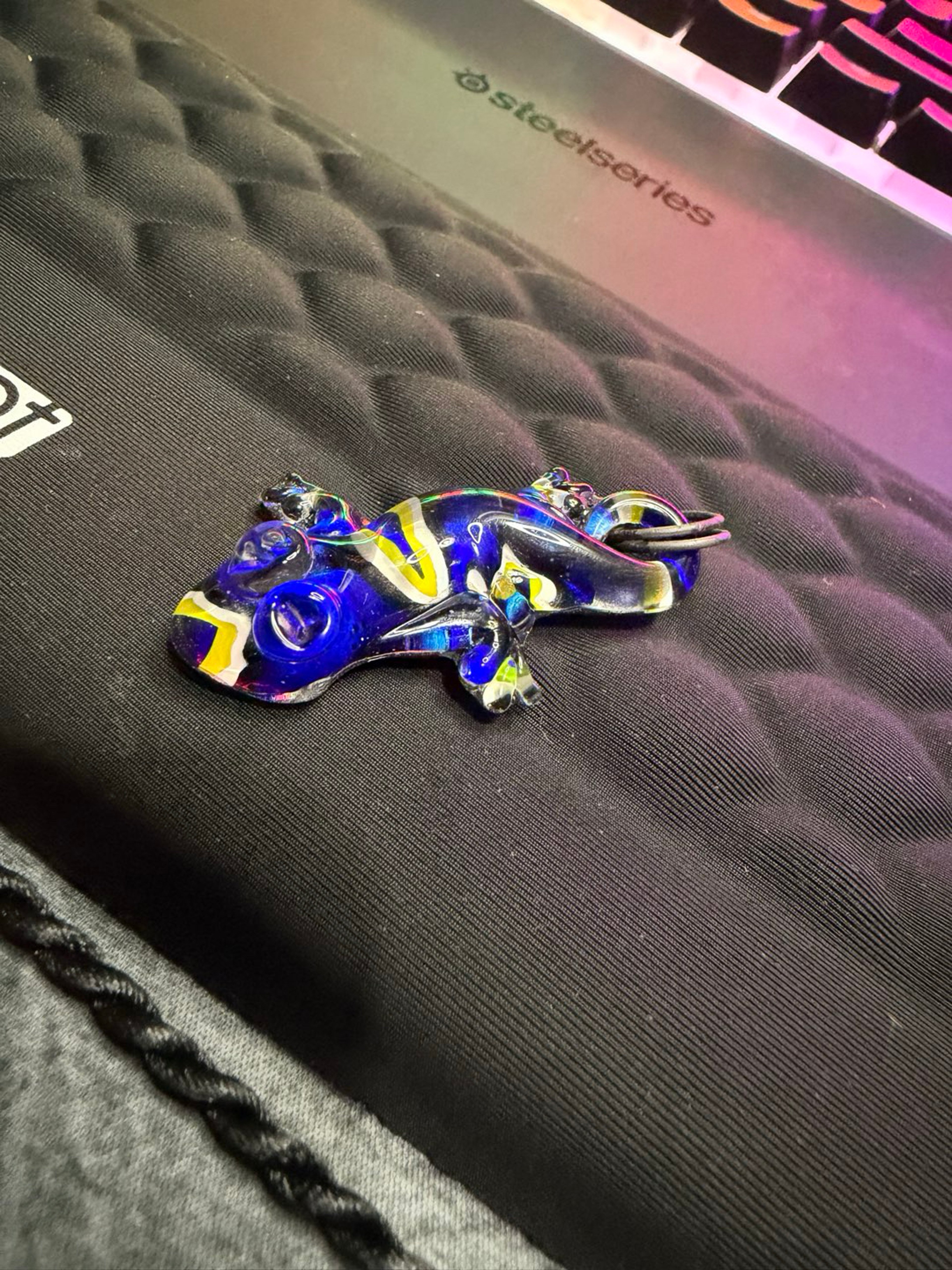 Preview pic of Lizard Pendant