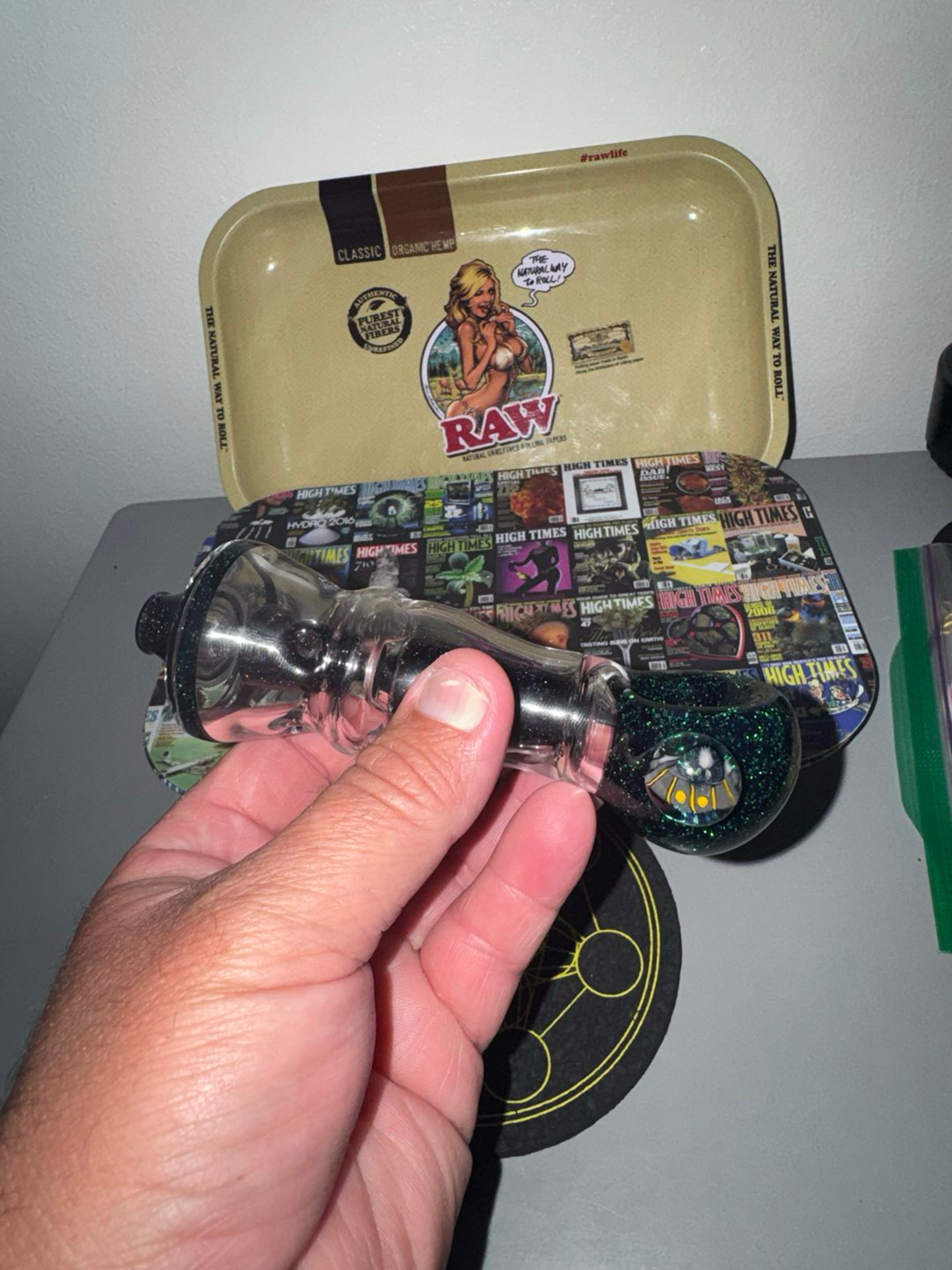 OutKast No Spill Flower Pipe image 0