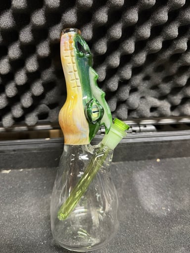 Preview pic of dragon head clear bottom