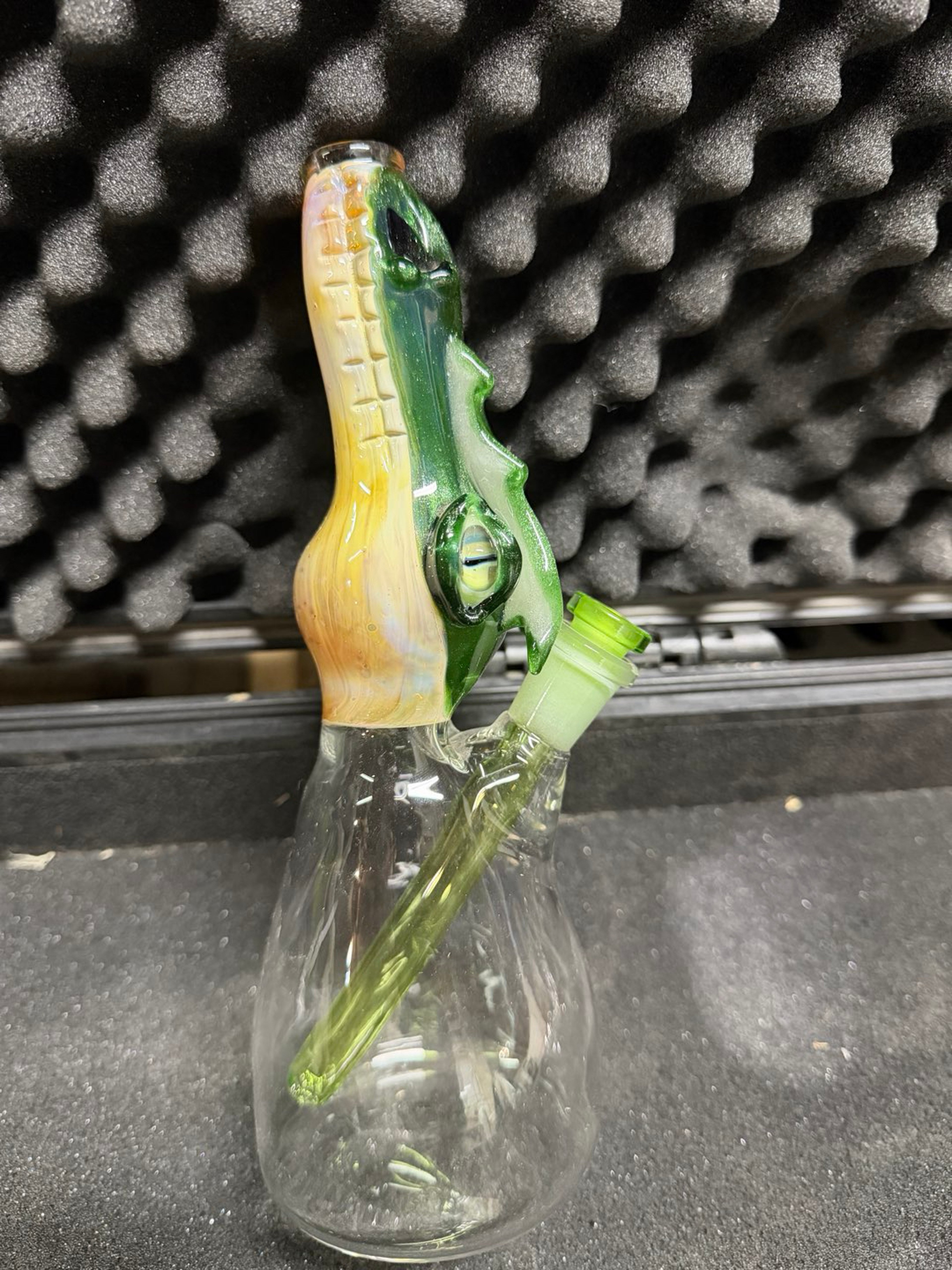 Preview pic of dragon head clear bottom