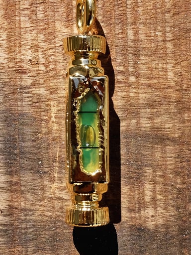 Preview pic of SnicBarnes 24k electroformed level pendant