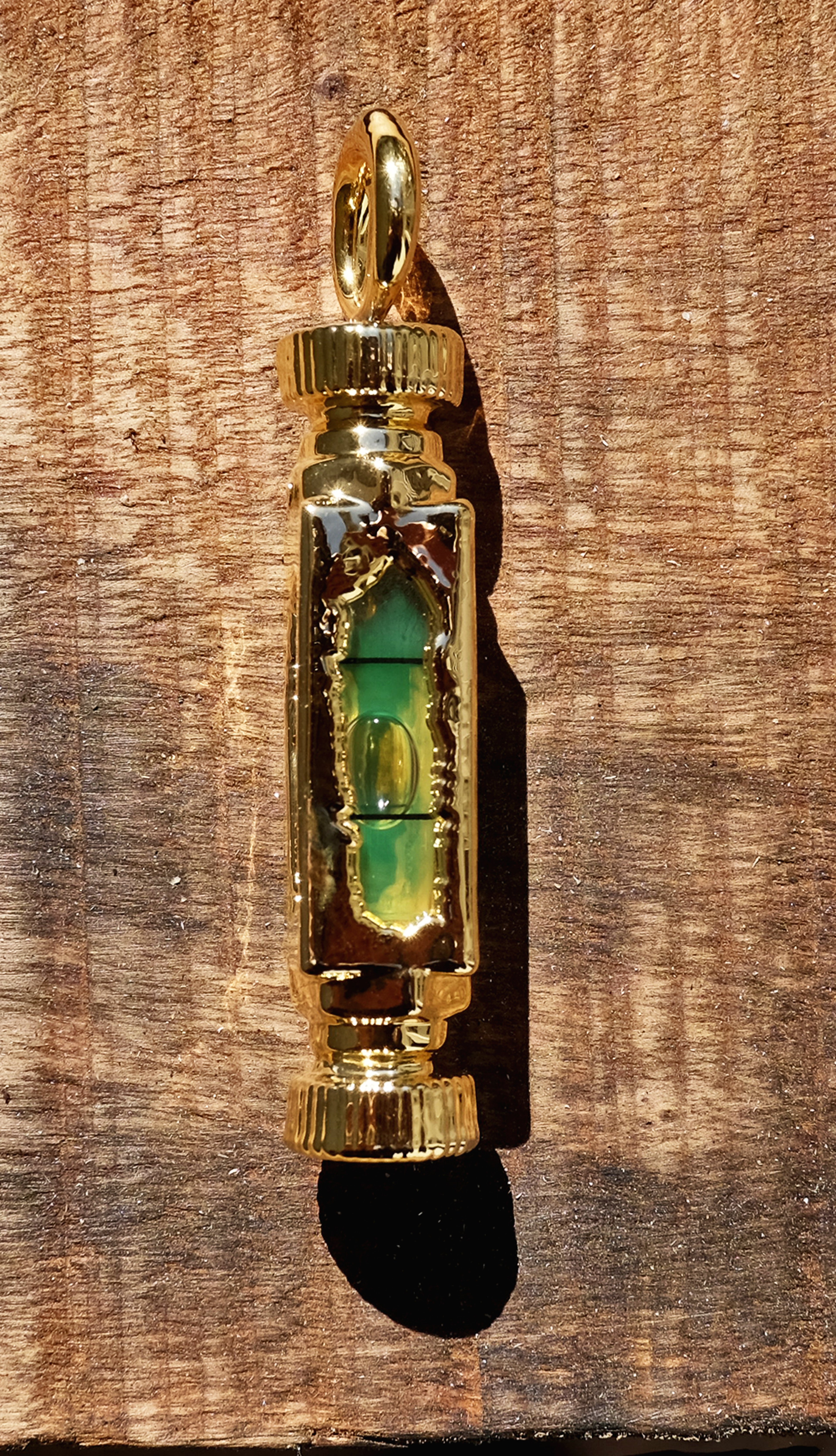 Preview pic of SnicBarnes 24k electroformed level pendant
