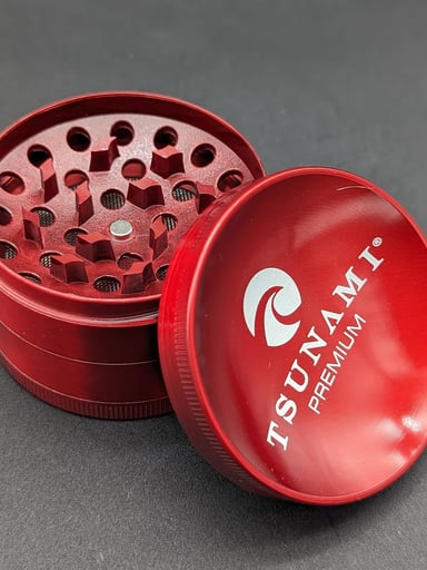 Preview pic of TSUNAMI DRY HERB GRINDER 4 PIECE 63MM