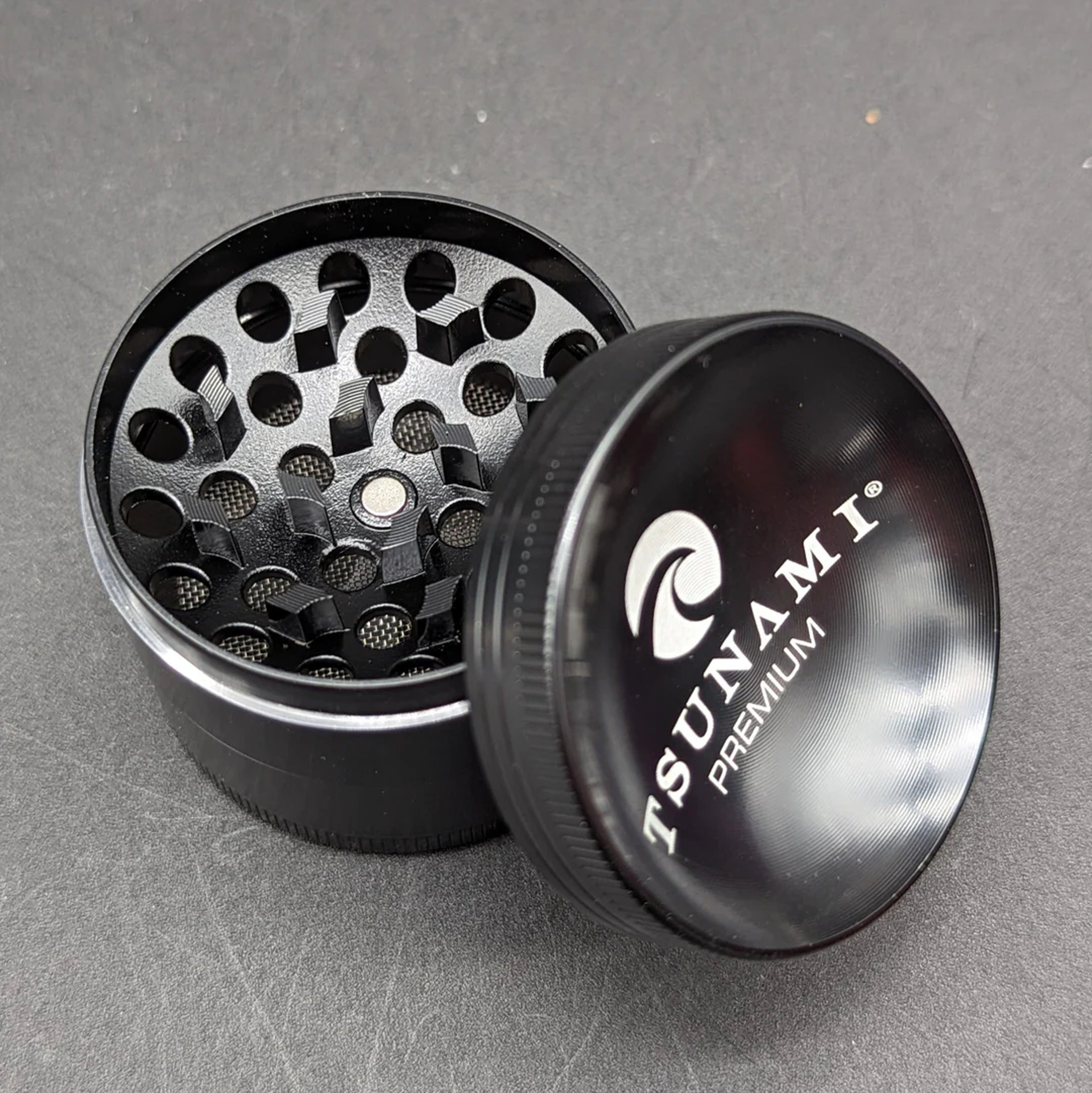 TSUNAMI DRY HERB GRINDER 4 PIECE 50MM image 0