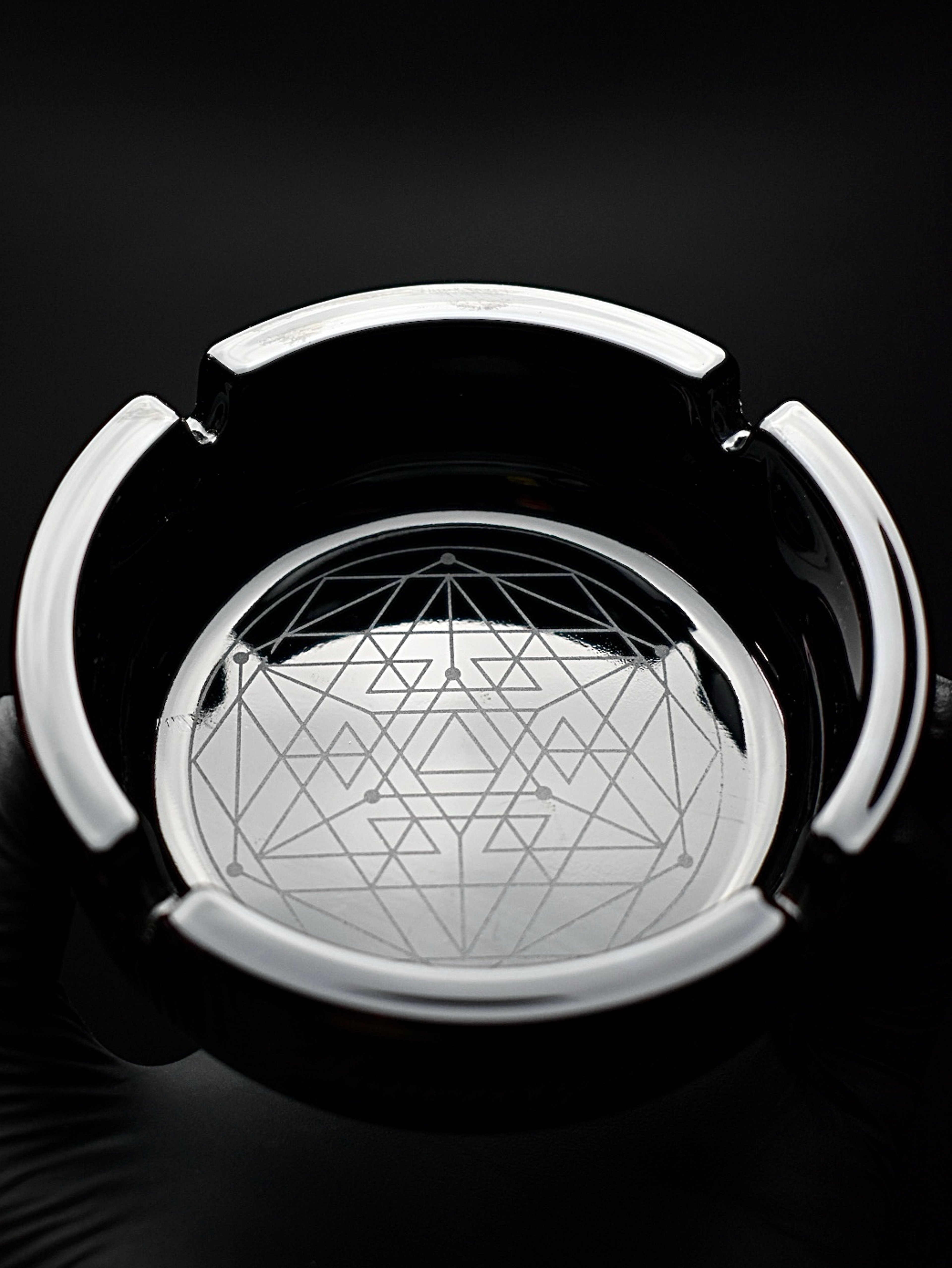 Preview pic of Sovereignty Ash Trays