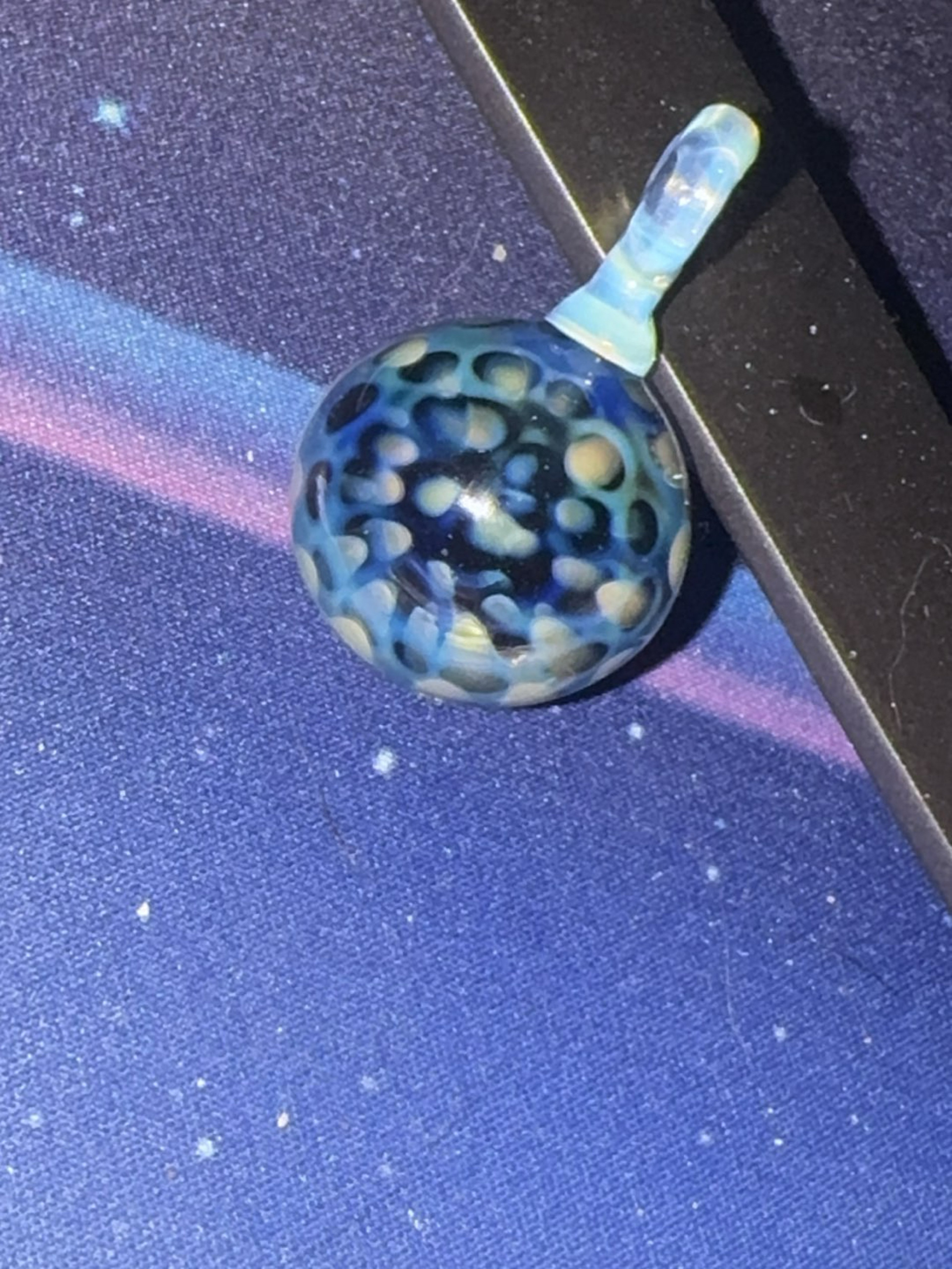 Preview pic of Fume pendant