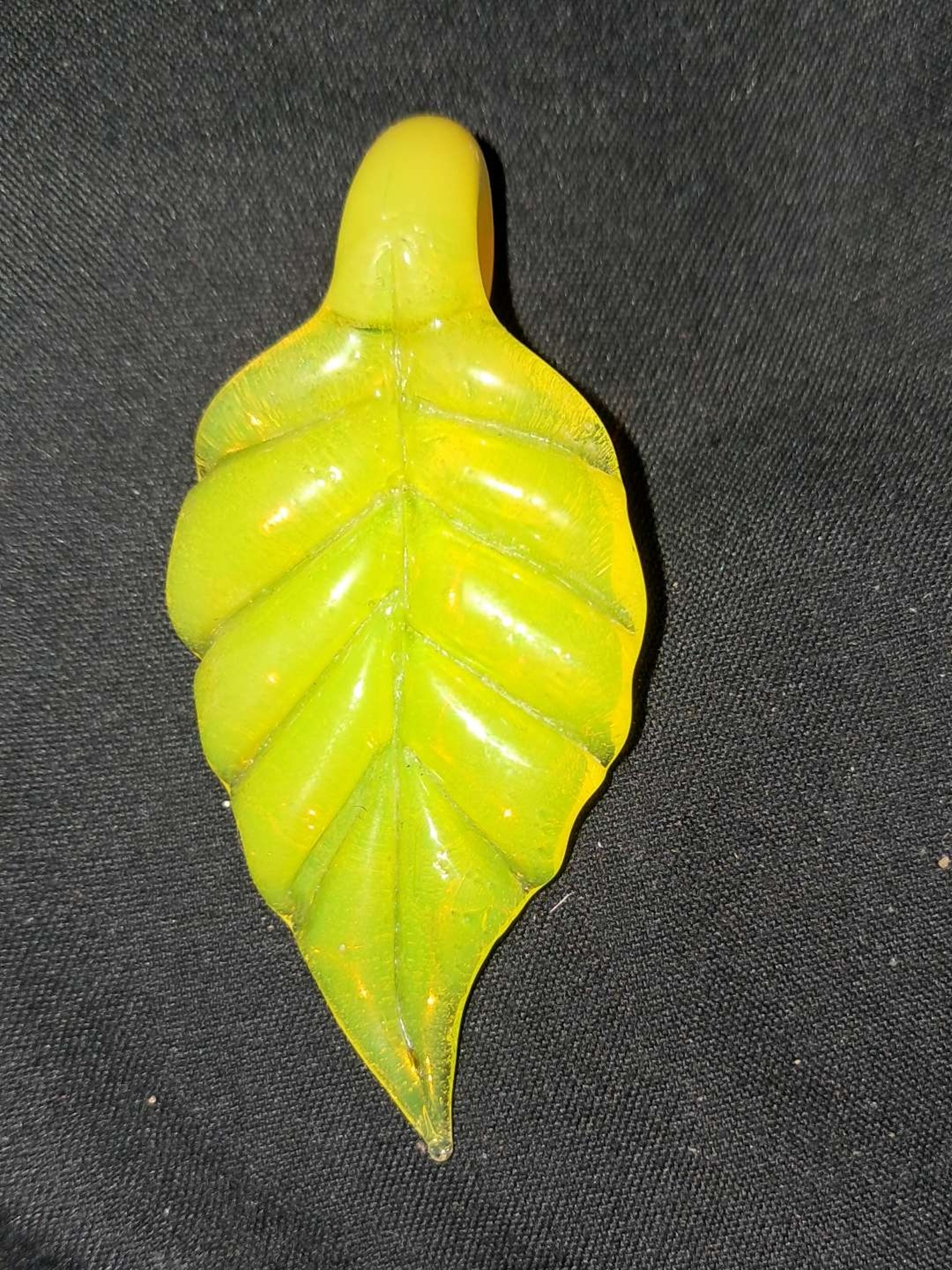 Preview pic of Signed 2016 Lemon Drop Leaf Pendant