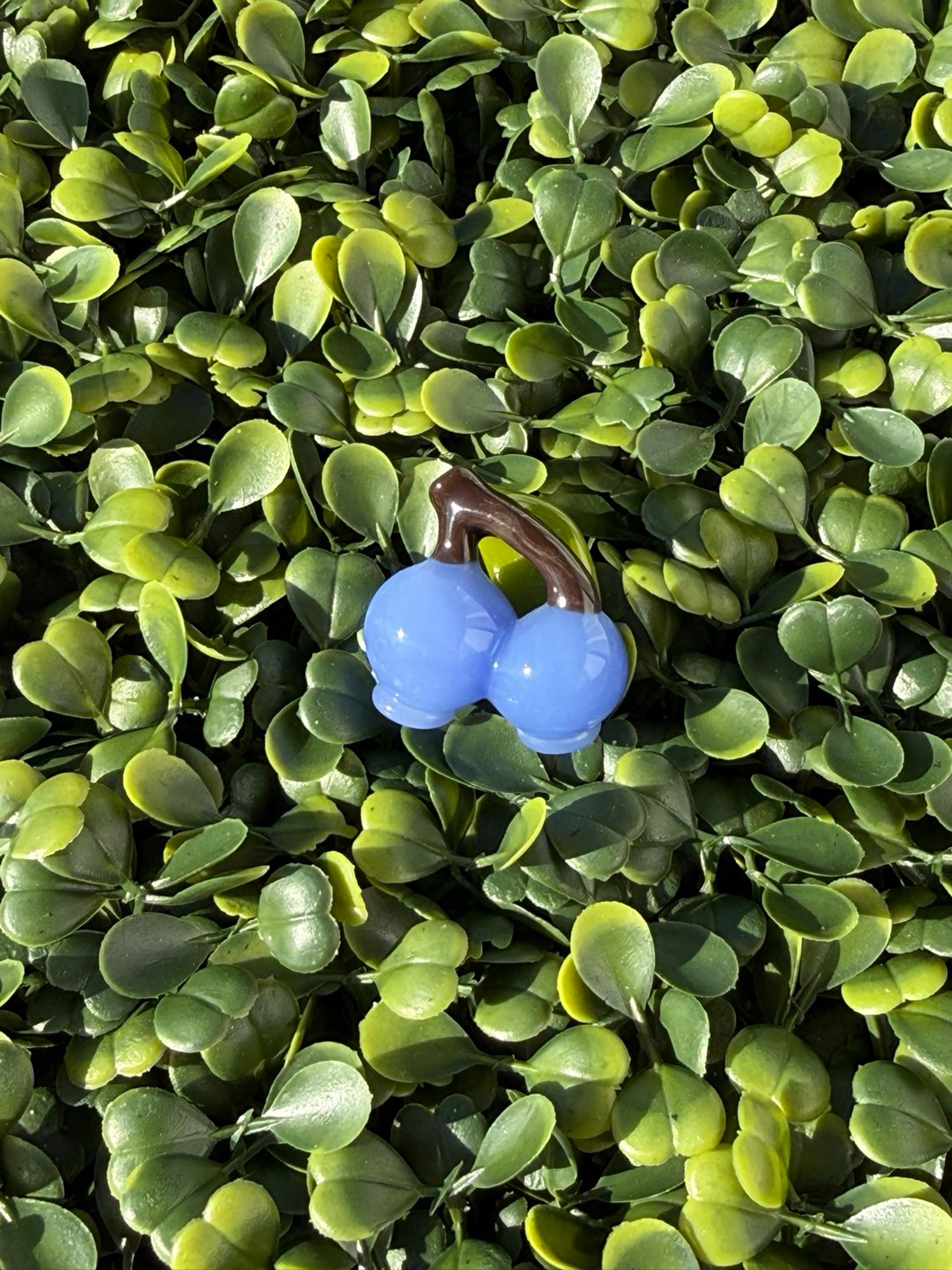 Preview pic of Blueberry Pendant