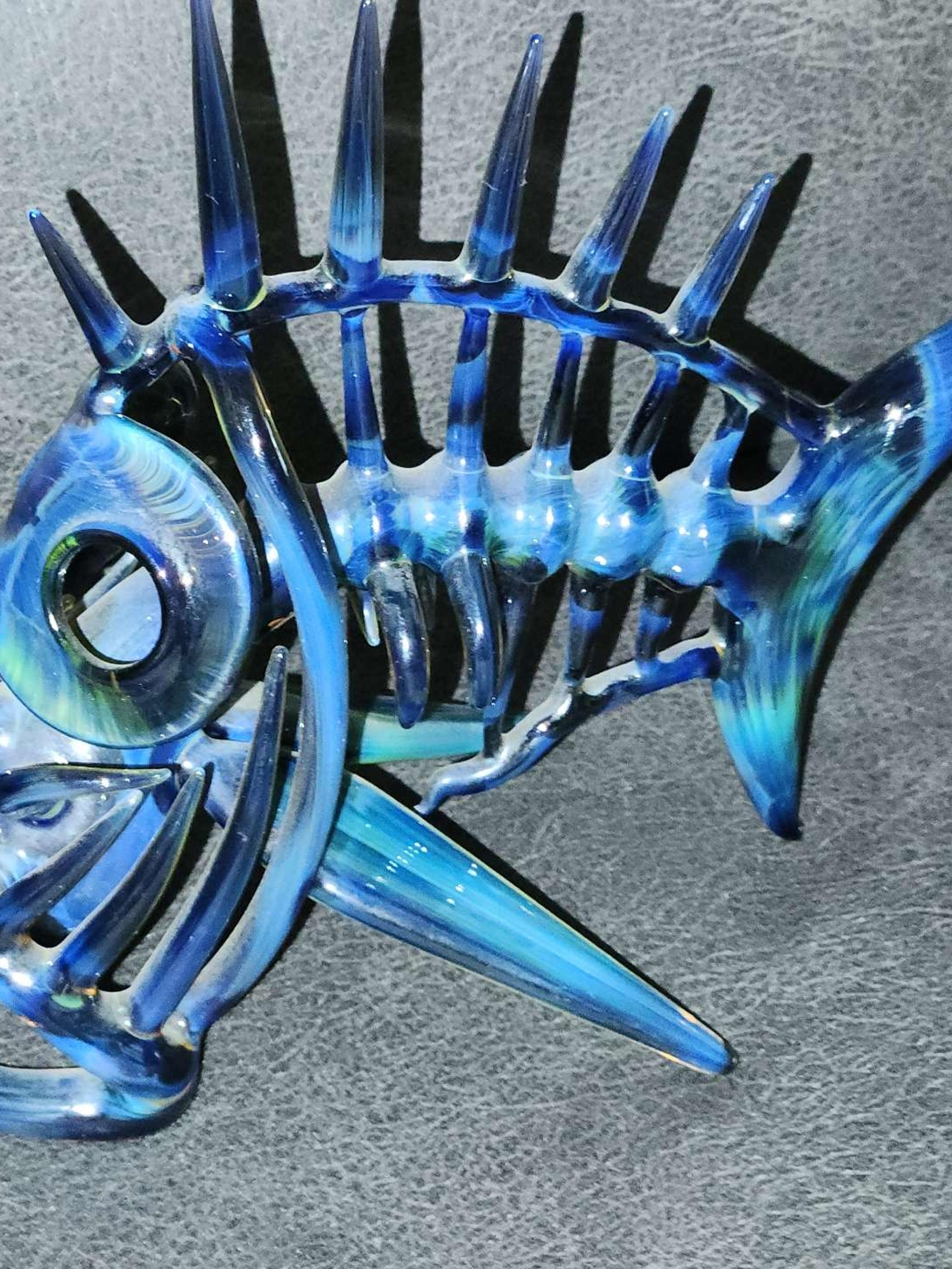 Preview pic of Buck glass fish pipe