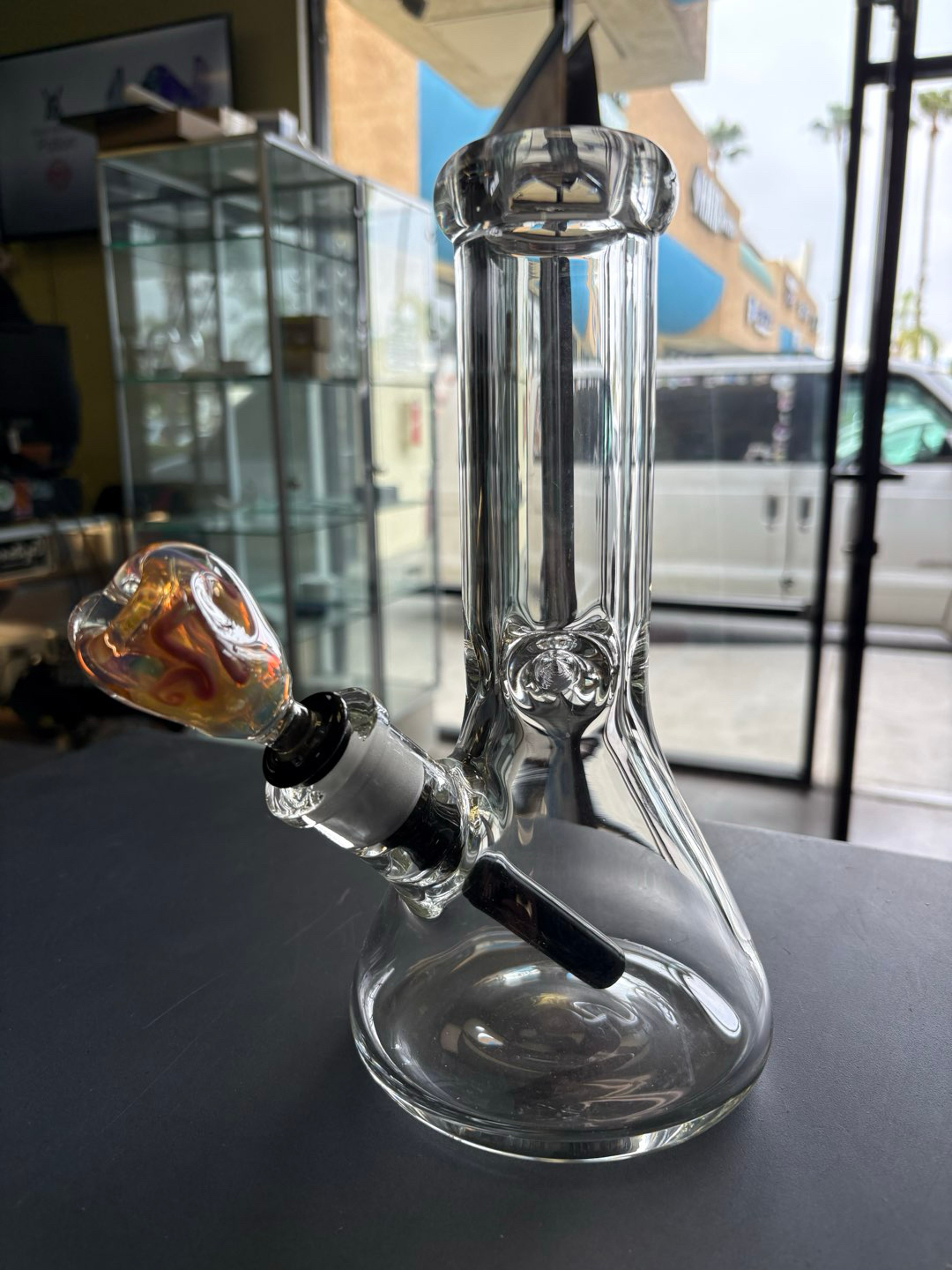 Preview pic of 10” 9mm beaker with custom bowl