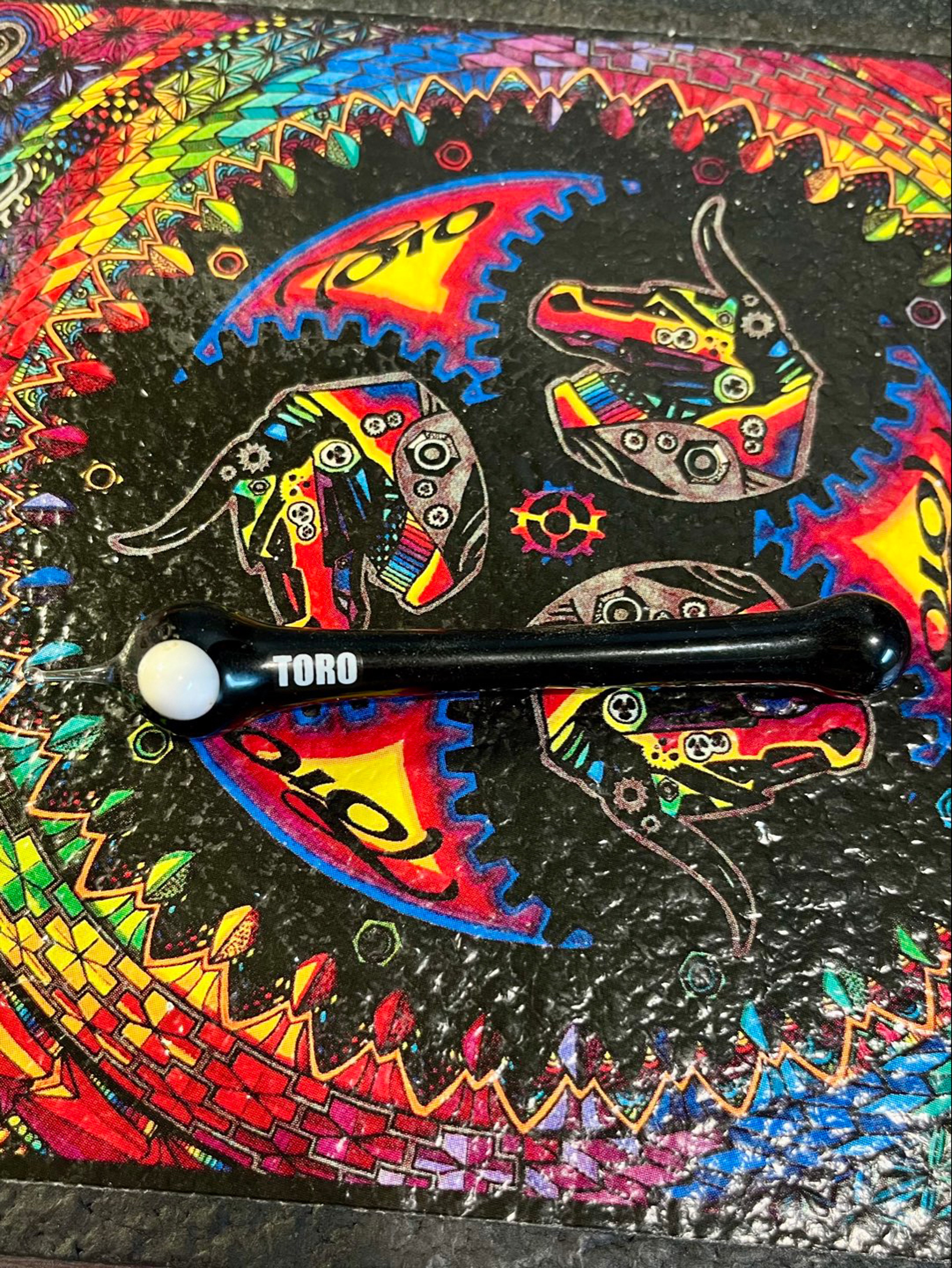 Preview pic of Block label/White ball Toro Dabber