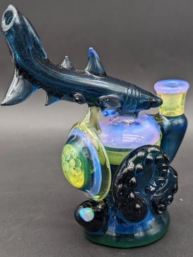 Preview pic of MAKO GLASS SHARK SHREDDER DAB RIG