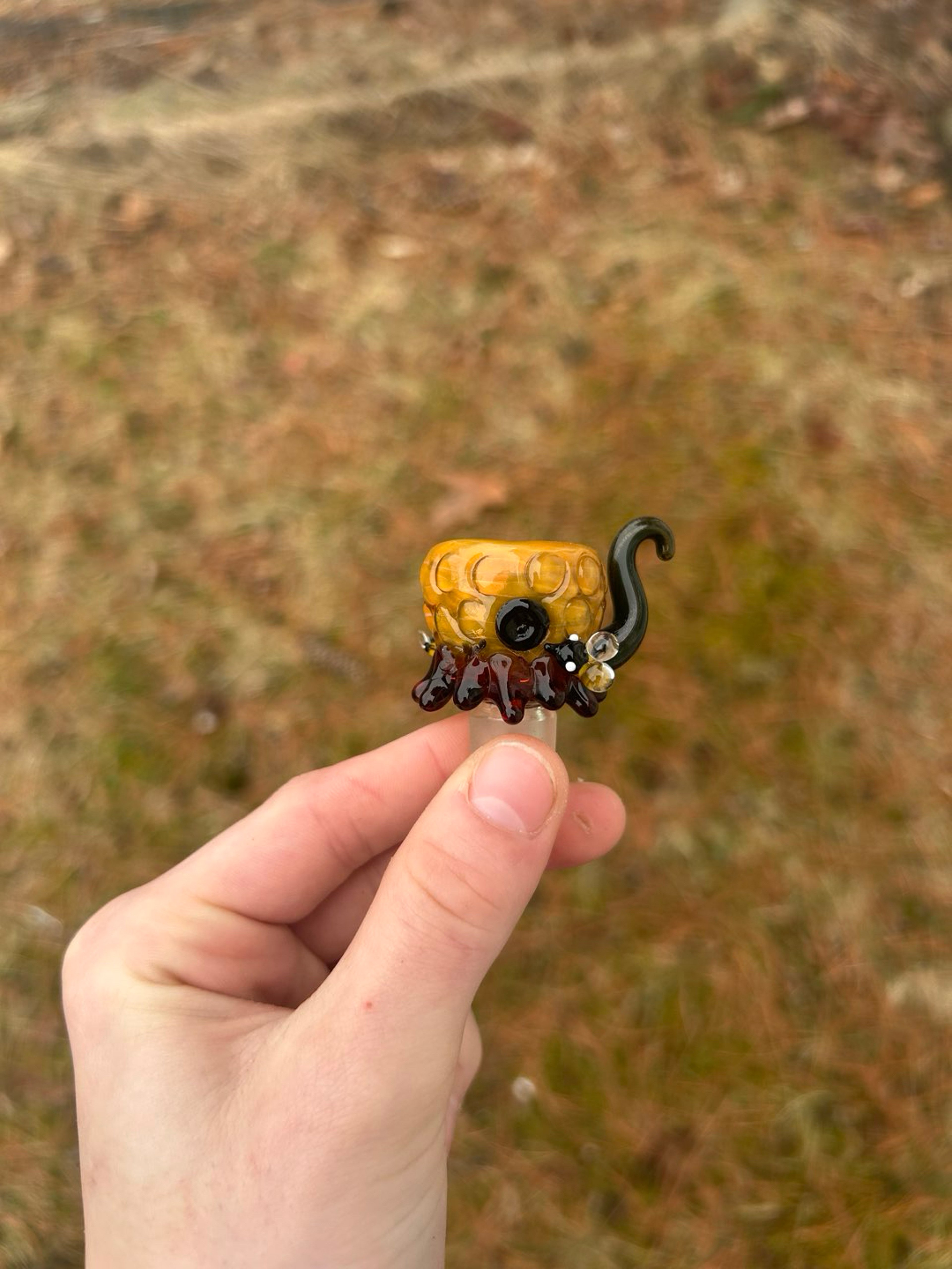 Preview pic of Empire Glass Bee Slide