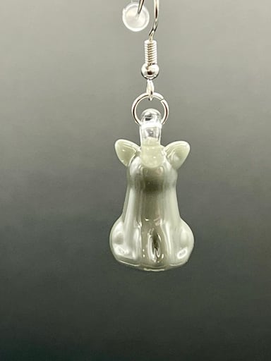 Preview pic of Portland Gray cat earrings.