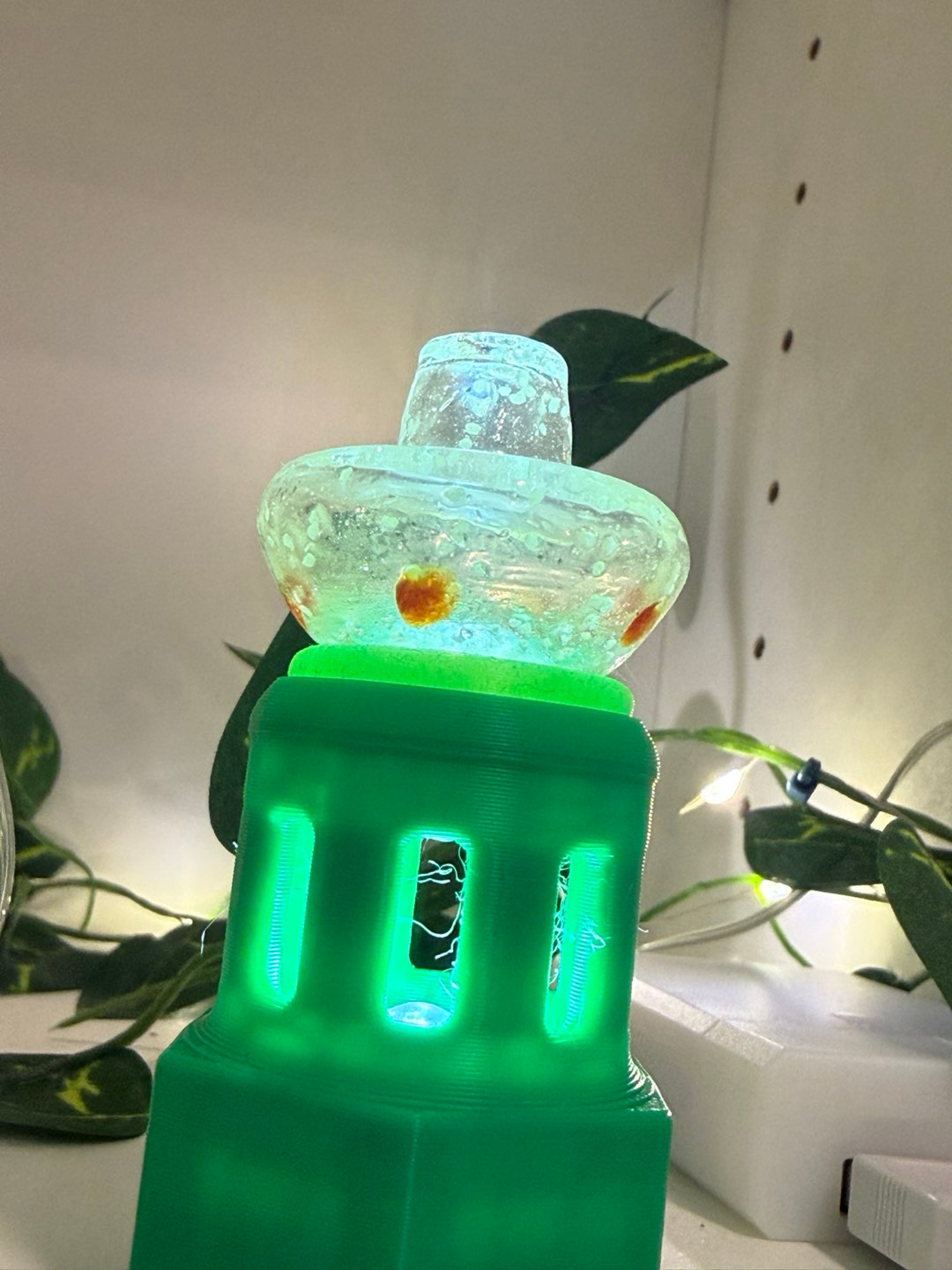 Glow in the dark mushroom carb cap image 0