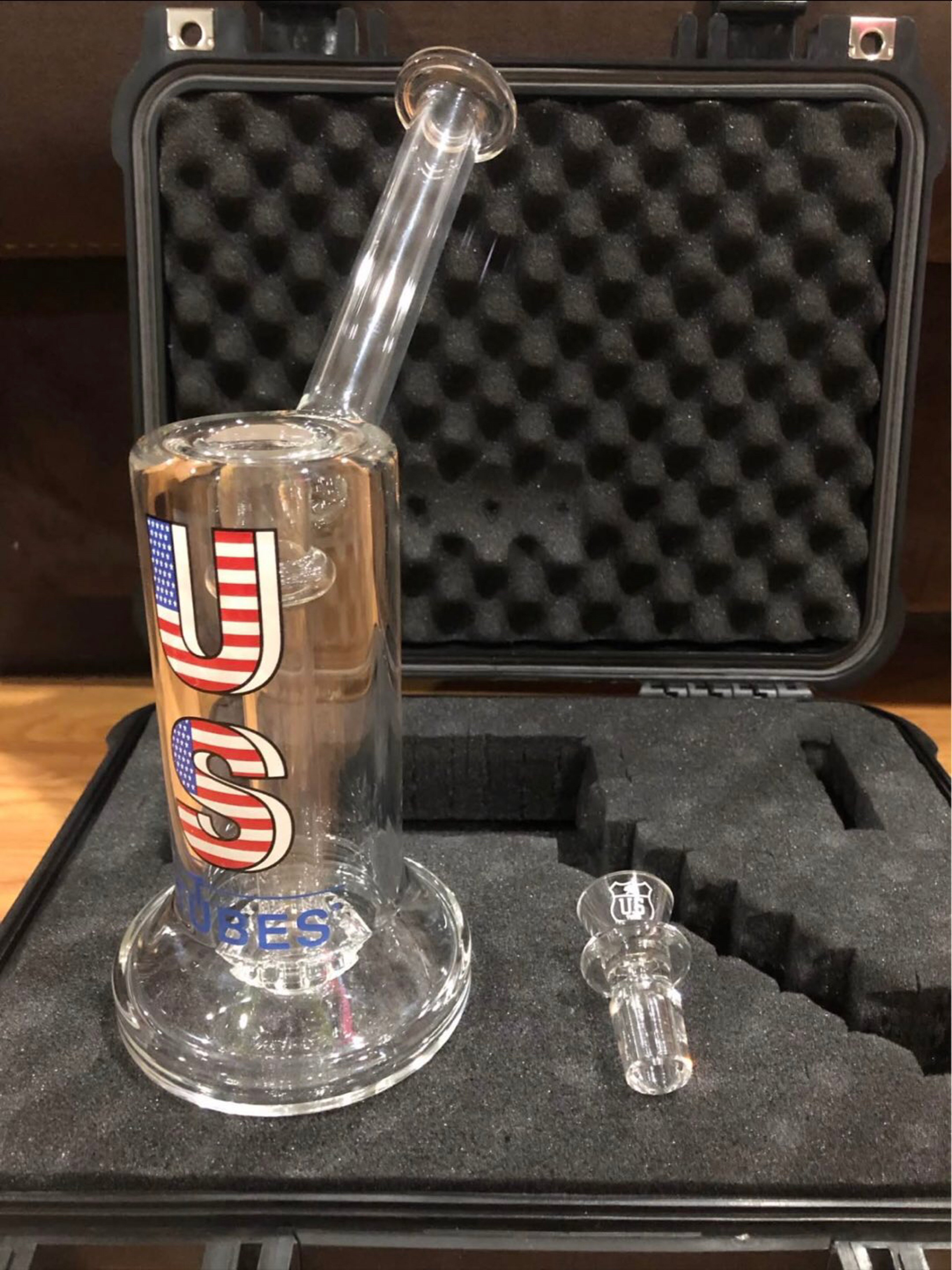Preview pic of US Tubes American Flag Logo Hybrid Bubbler