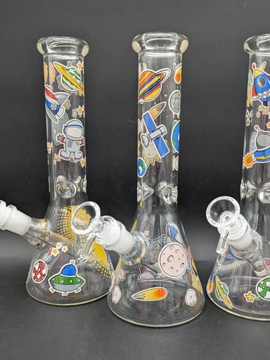 Preview pic of 10" ASTRONAUT IN SPACE BEAKER BONG