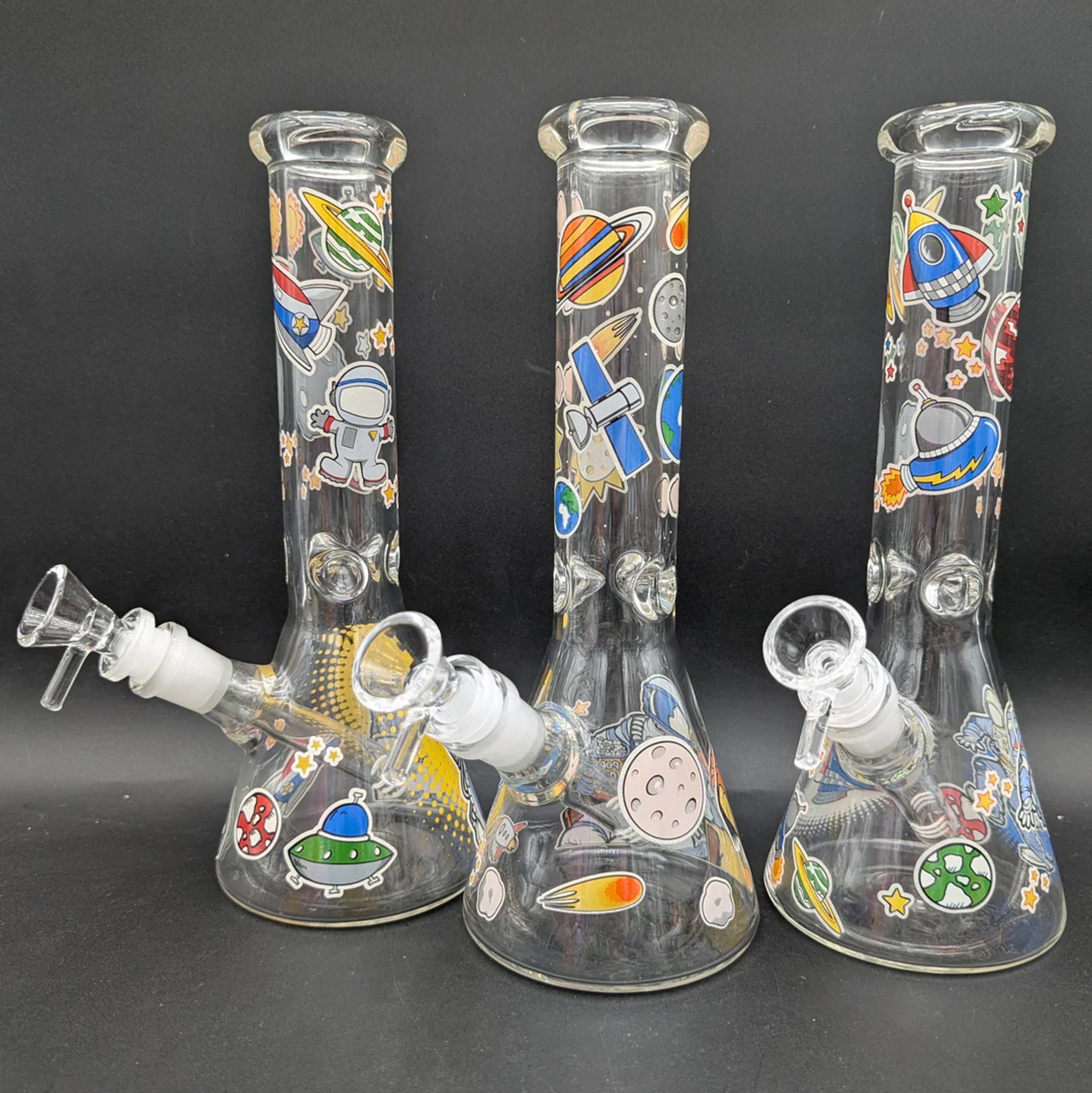 10" ASTRONAUT IN SPACE BEAKER BONG image 0