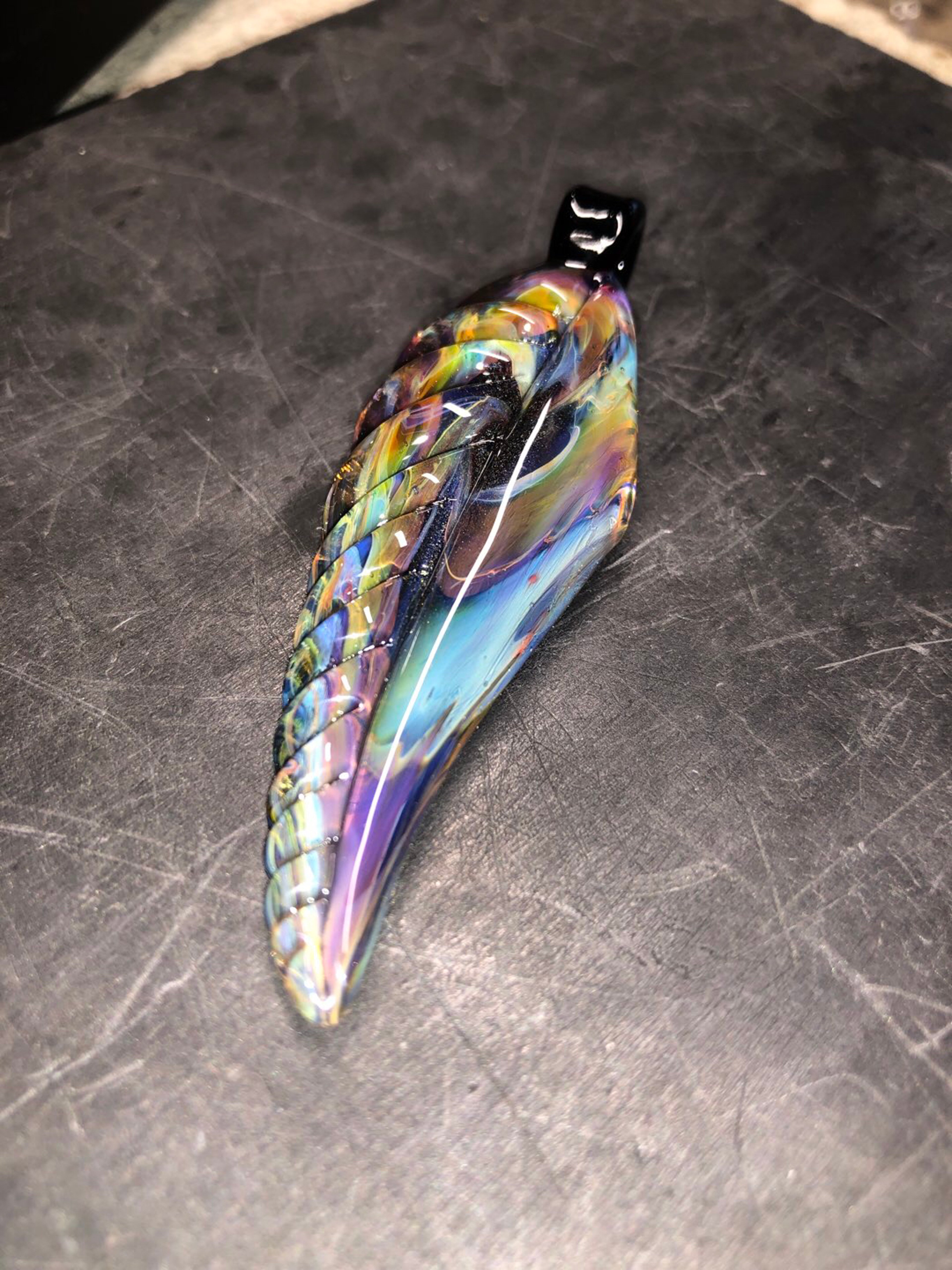 Wing pendent image 0