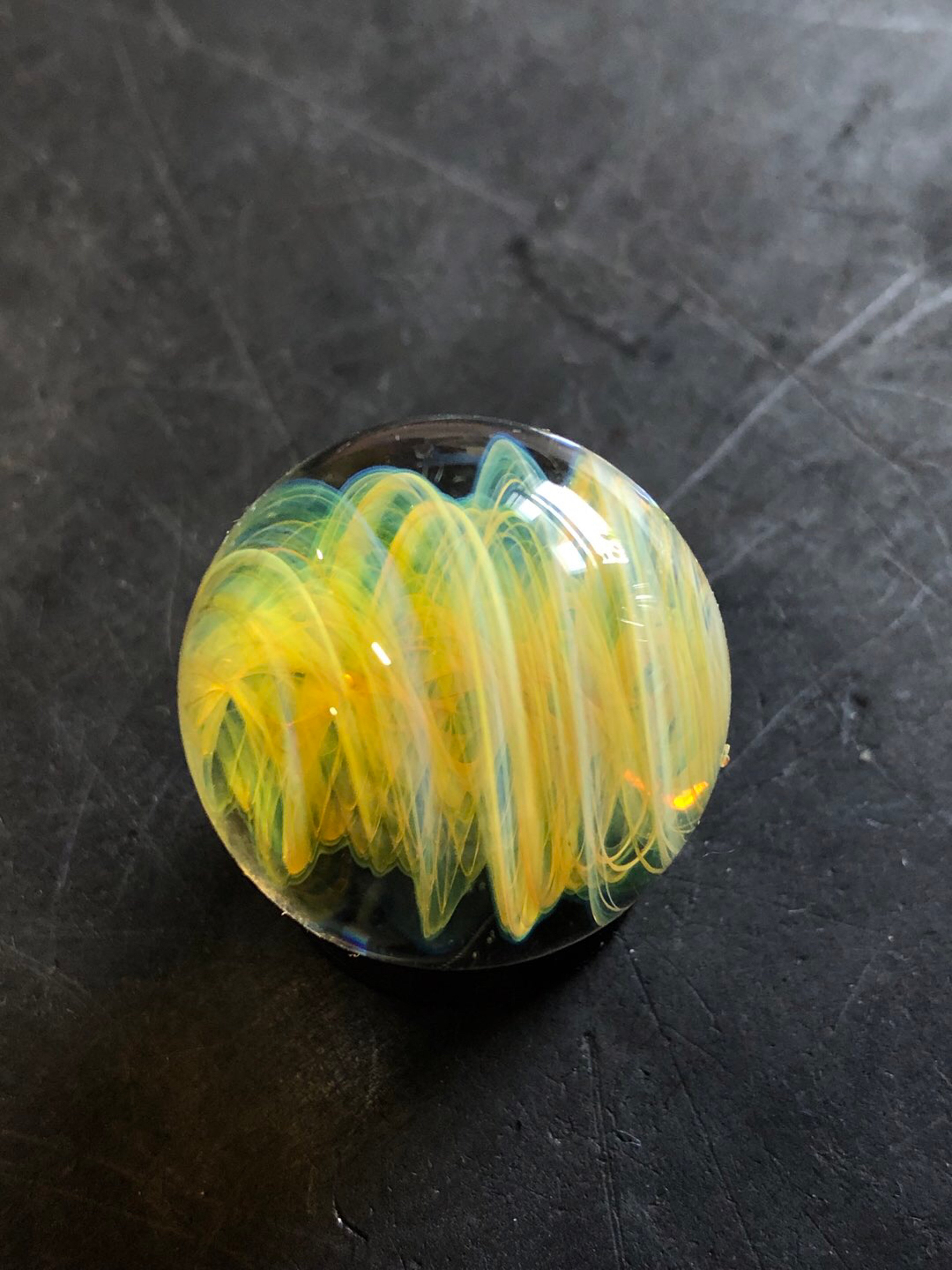 Preview pic of Sliver fume twist marble