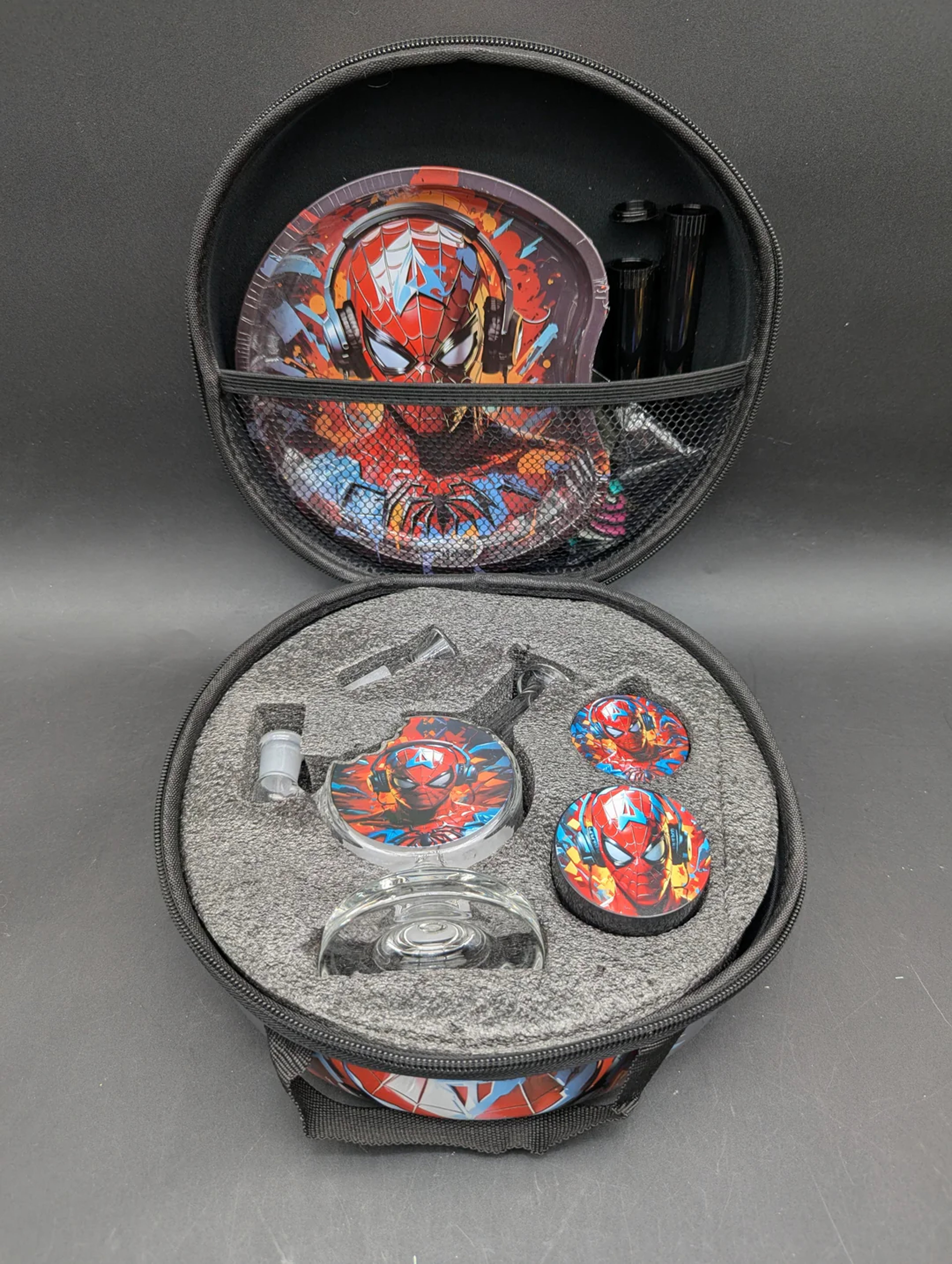 Preview pic of THEMED ROUND SMOKING KIT WITH CASE