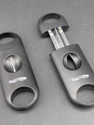 Preview pic of ($4) VECTOR V-CUT CIGAR CUTTERS