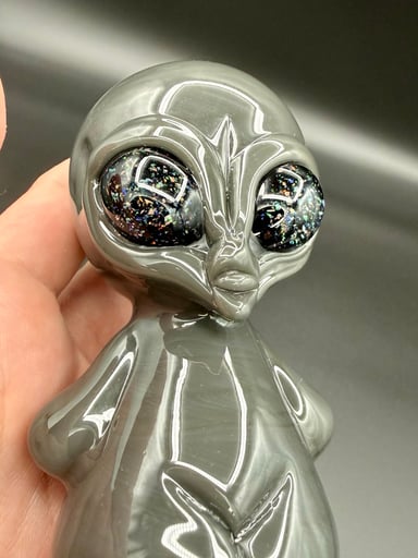 Preview pic of Ghost Glass Alien Handpipe