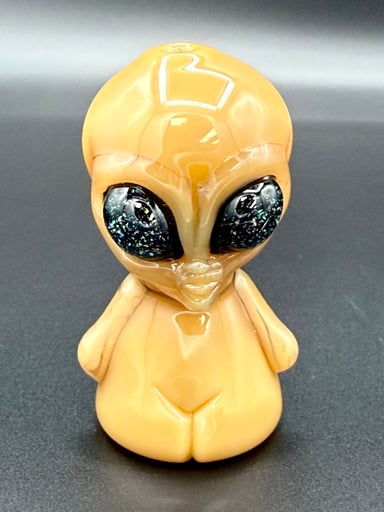 Preview pic of Ghost Glass Alien Handpipe