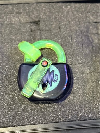 Preview pic of Etai Rahmil Lock Pendant
