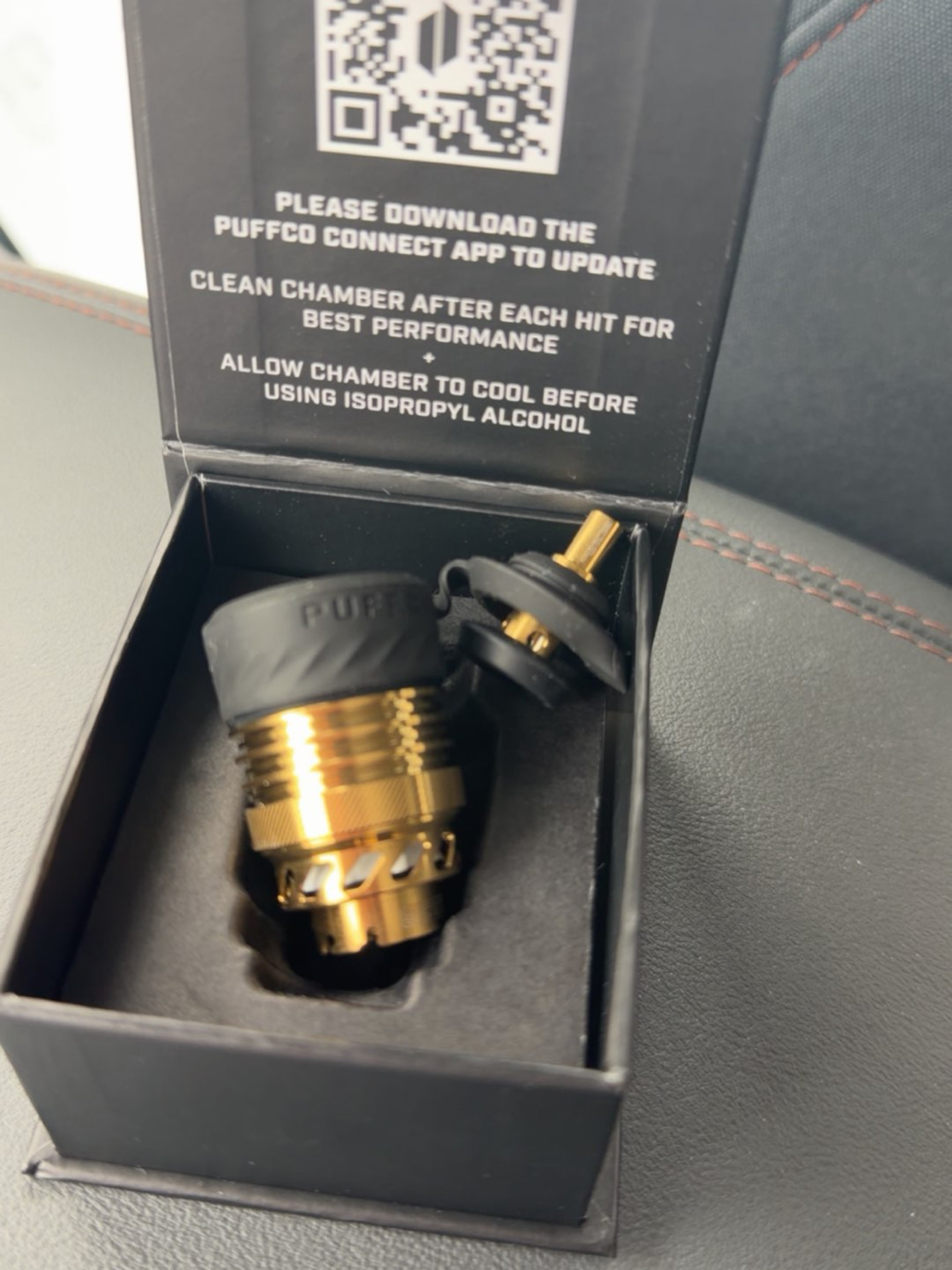 Preview pic of NEW PUFFCO GOLD 3DXL CHAMBER
